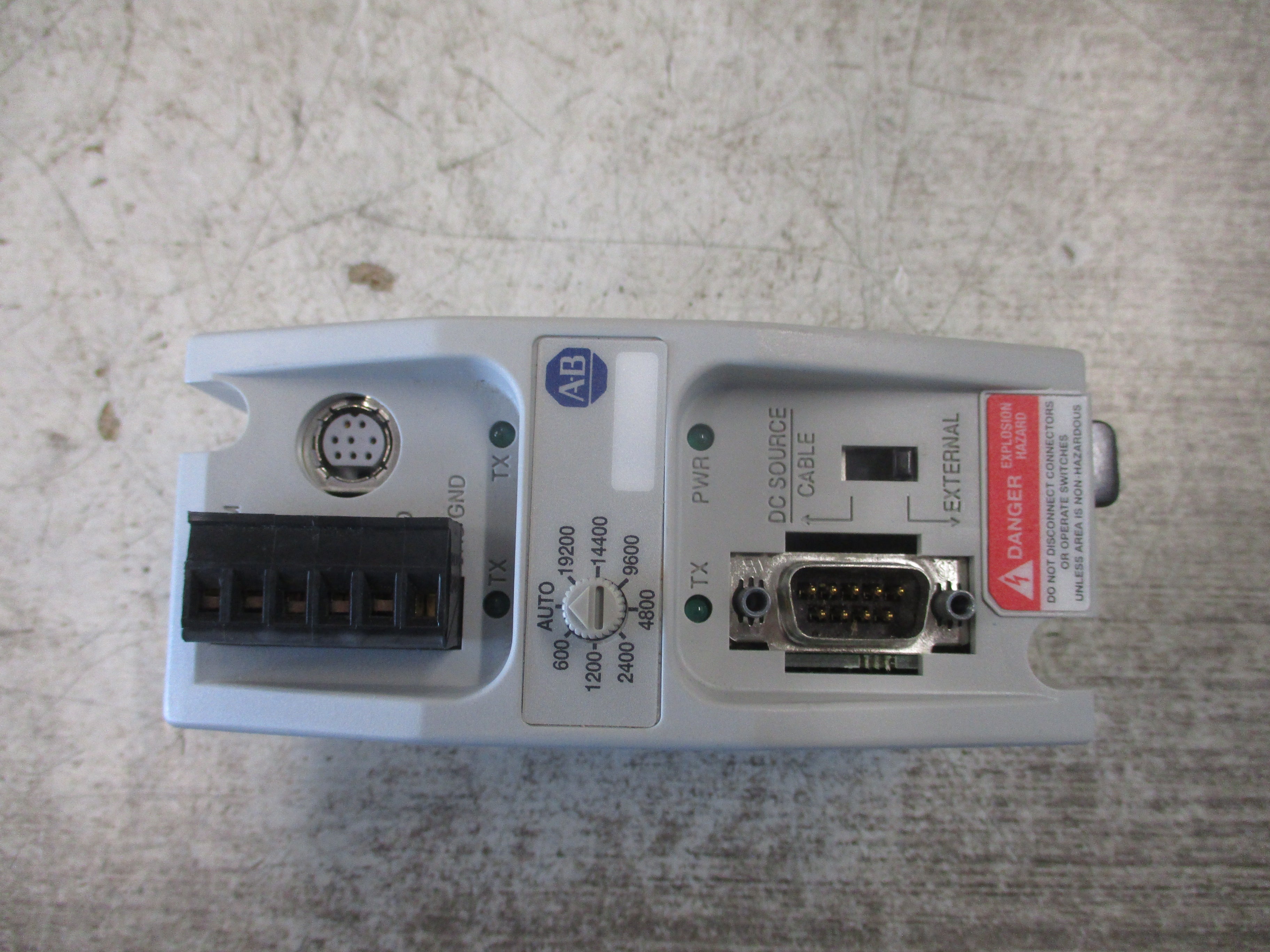 Allen-Bradley Advanced Interface Converter 1761-NET-AIC Ser. B Rev. A