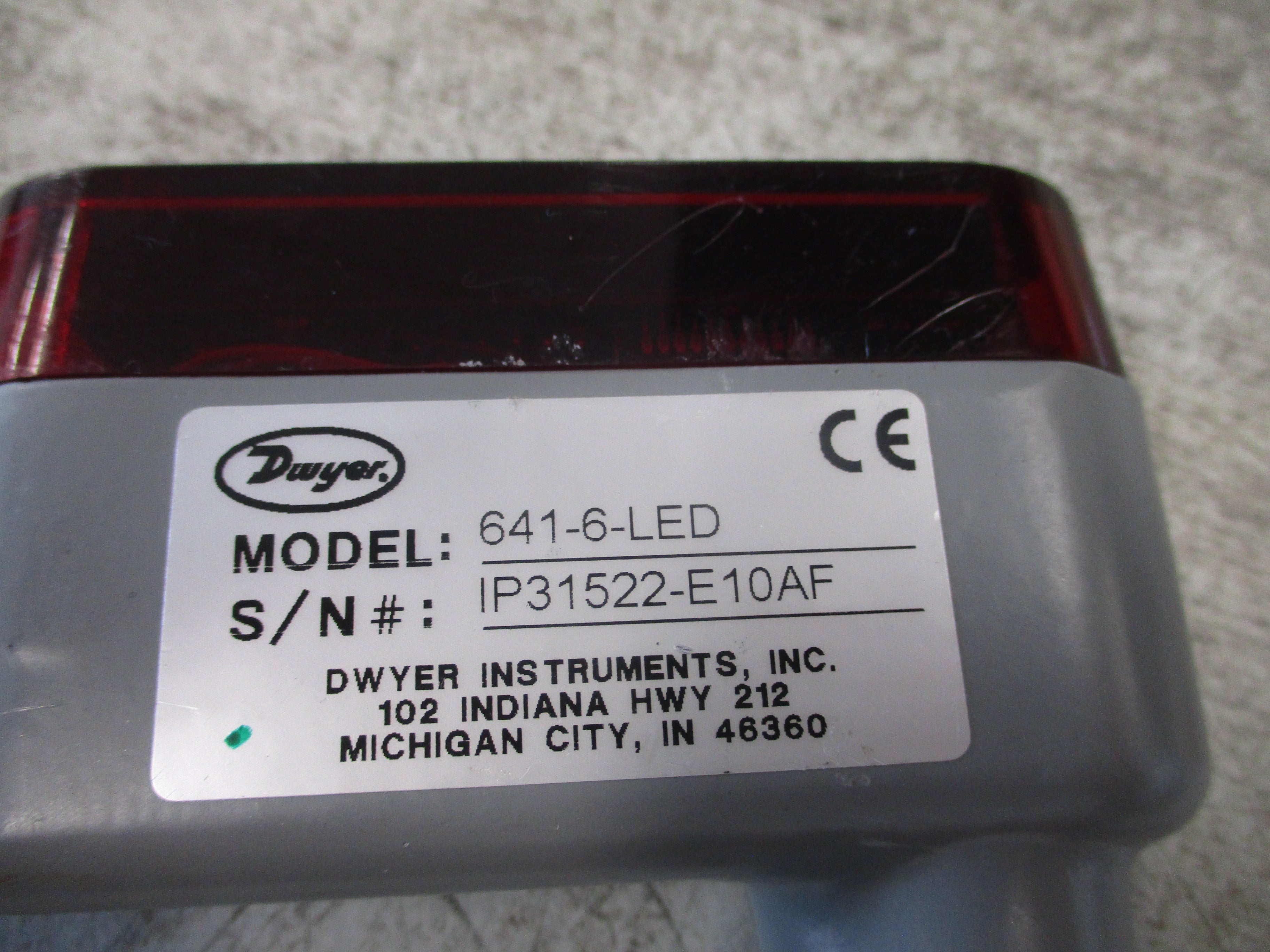 Dwyer Air Velocity Transmitter 641-6-LED Used