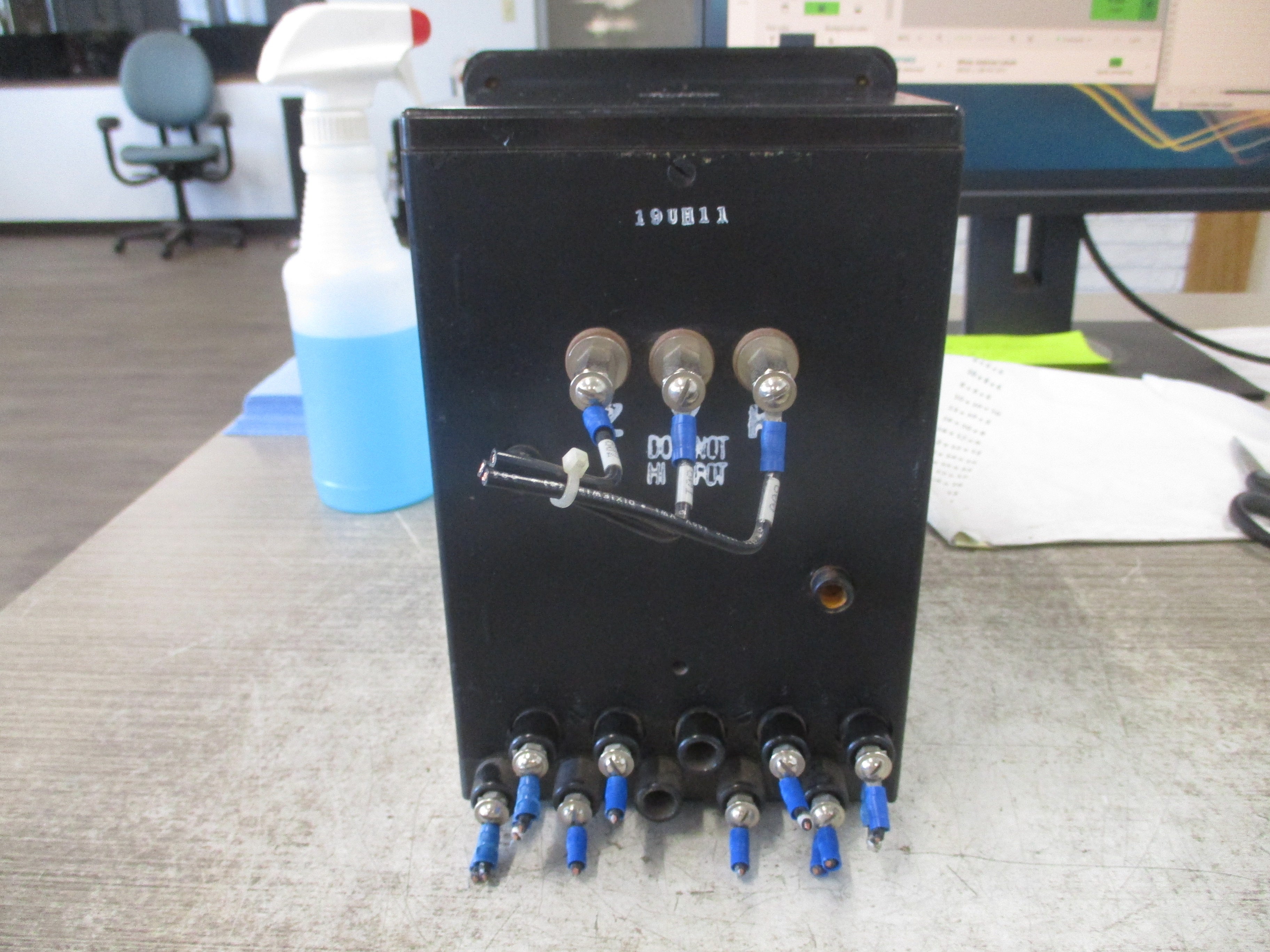 GE 2-Stator Watthour Meter 703X95G953 120V 3Ph 60Hz *Chipped Cover* Used