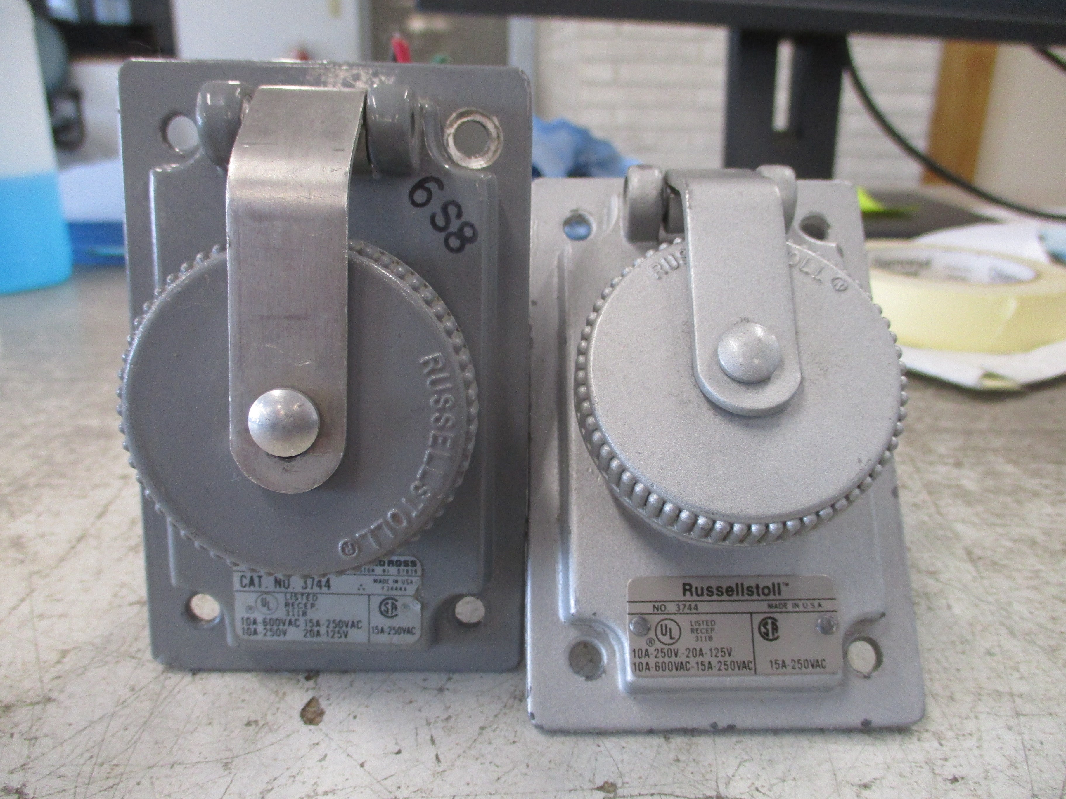 Russellstoll Receptacle 3744 20A @ 125V 15A @ 250V 10A @ 600V 3P 4W *Lot of 2*