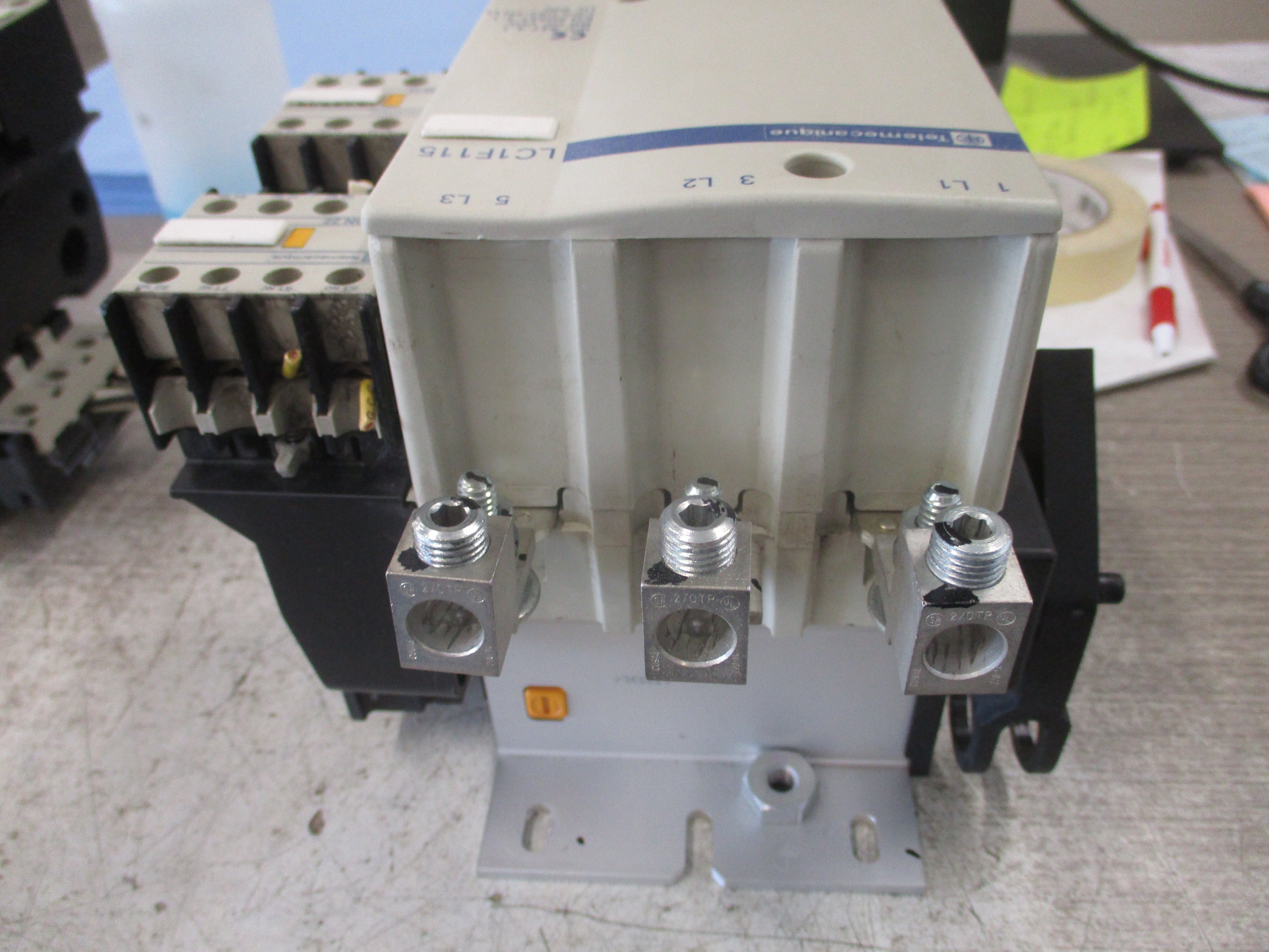 Telemecanique Contactor w/ 2 Aux Blocks LC1F115 115-120V Coil Used