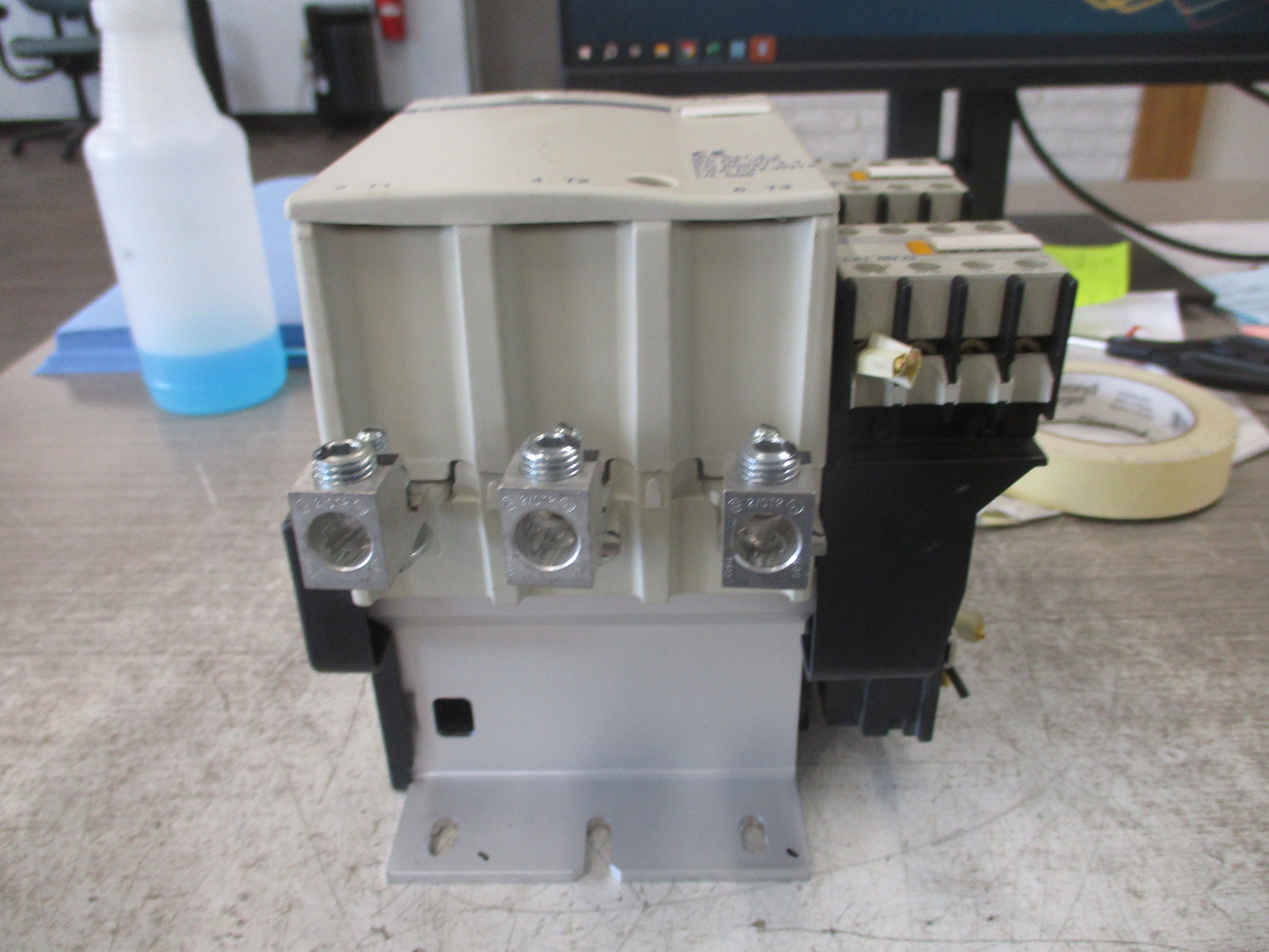 Telemecanique Contactor w/ 2 Aux Blocks LC1F115 115-120V Coil Used
