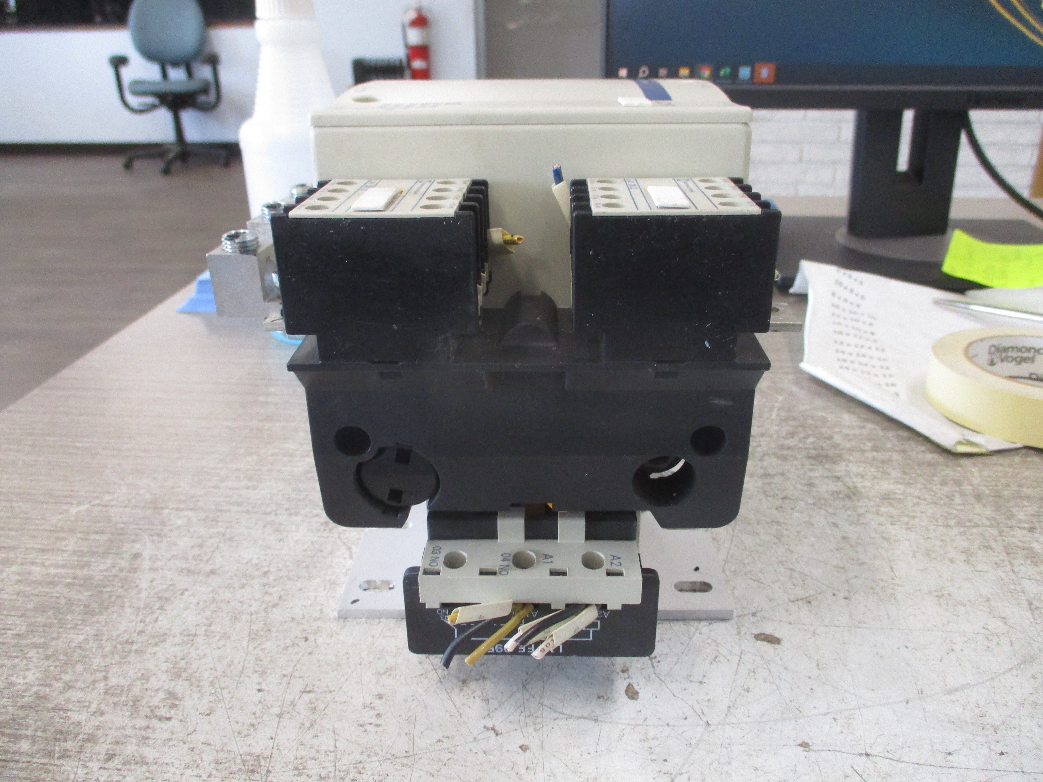 Telemecanique Contactor w/ 2 Aux Blocks LC1F115 115-120V Coil Used