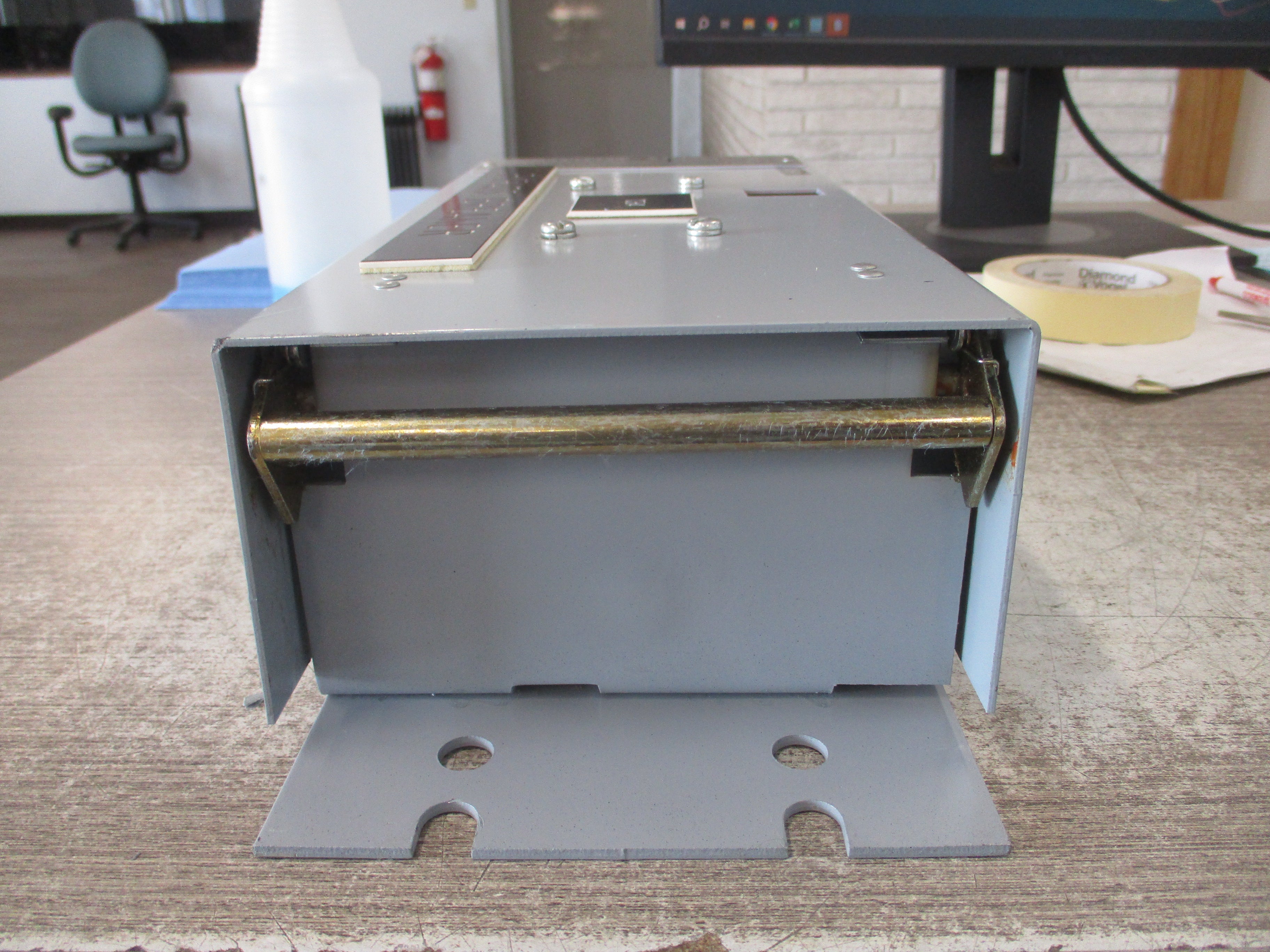 GE Circuit Breaker Operating Mechanism TKMMOMA1 MOD. 2 120VAC 6.0A 125VDC 4.5A