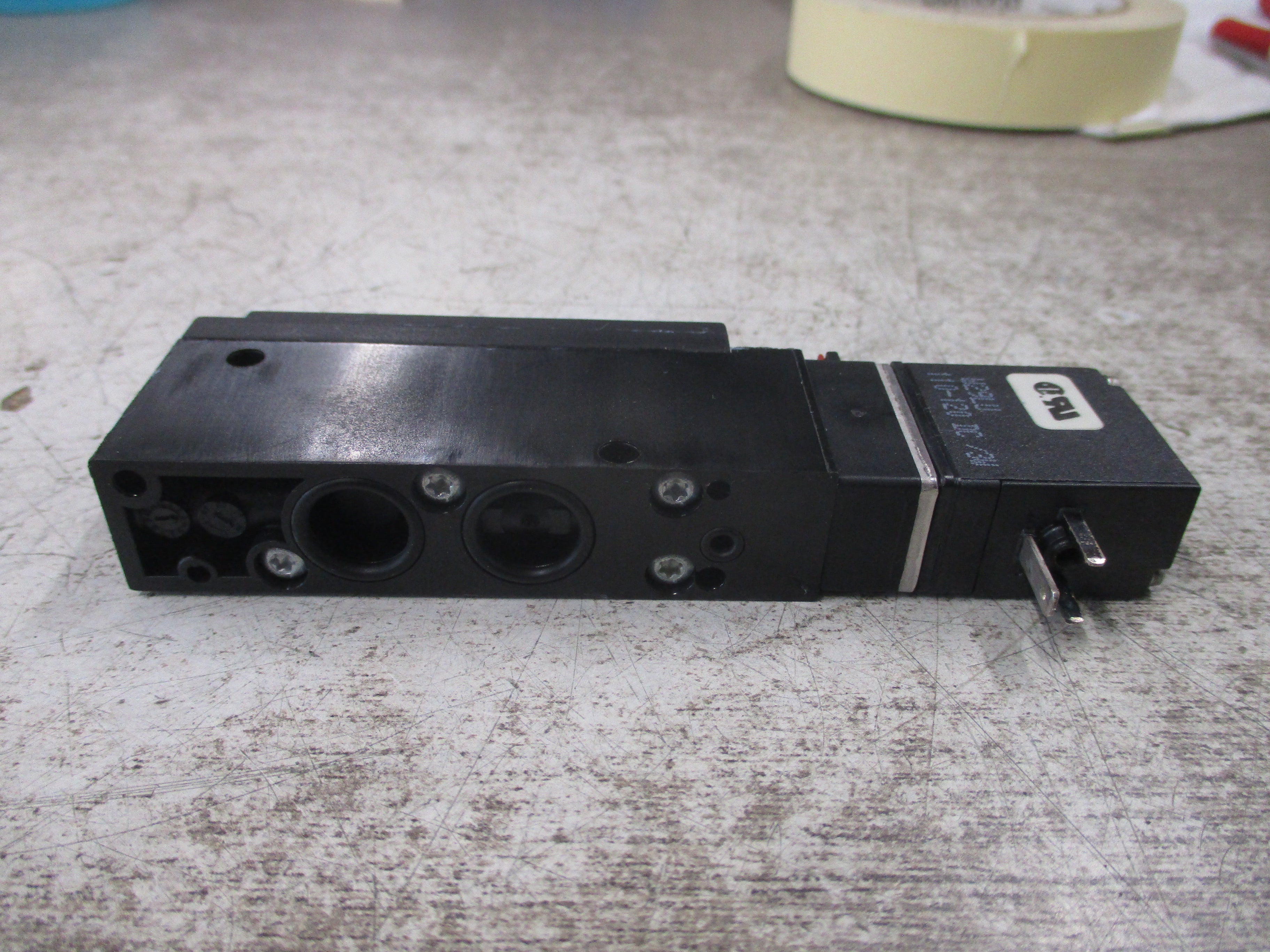 Burkert Solenoid Valve 5470 C 5/32 110-120VDC 100 PSI Used