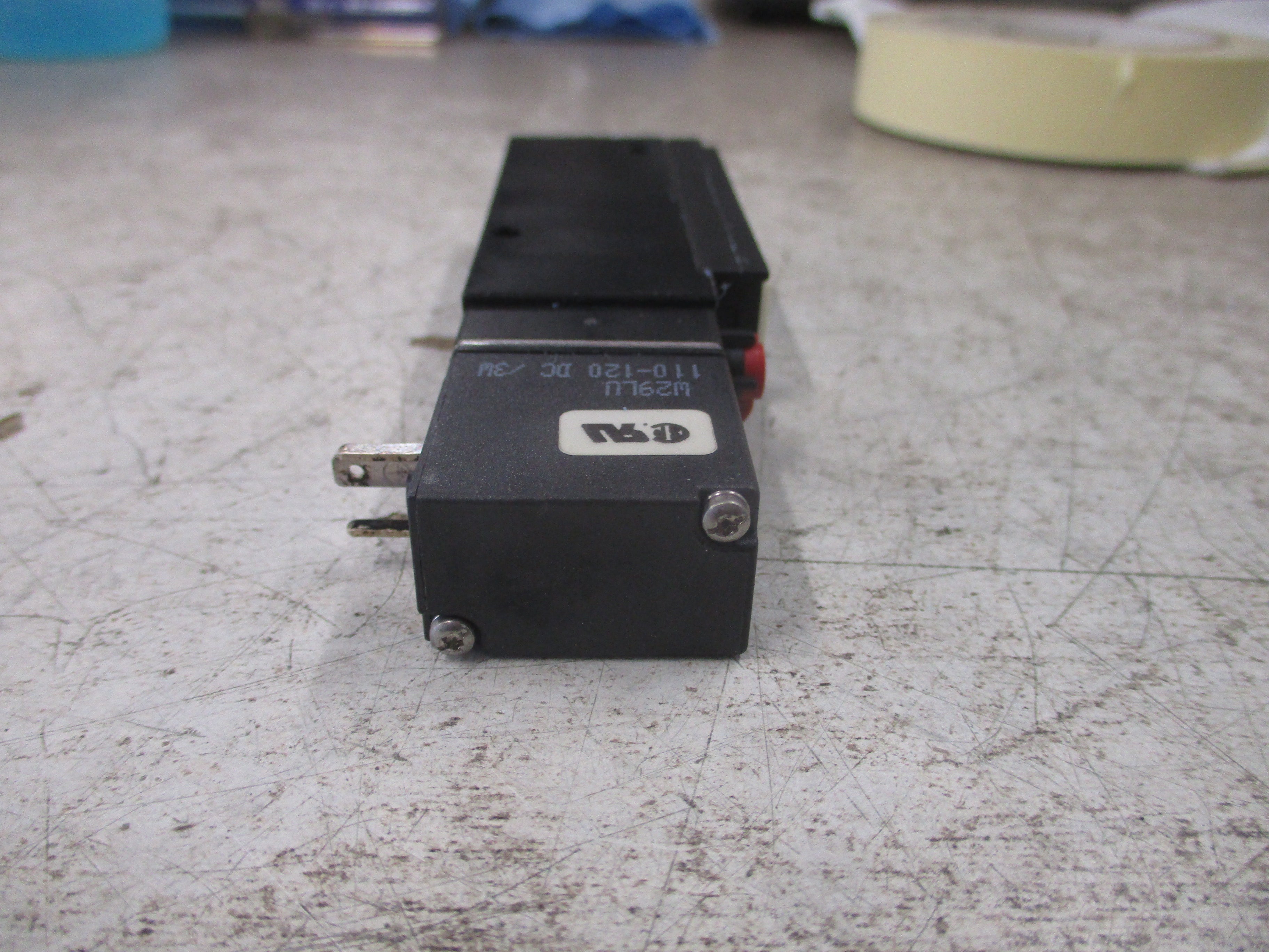 Burkert Solenoid Valve 5470 C 5/32 110-120VDC 100 PSI Used