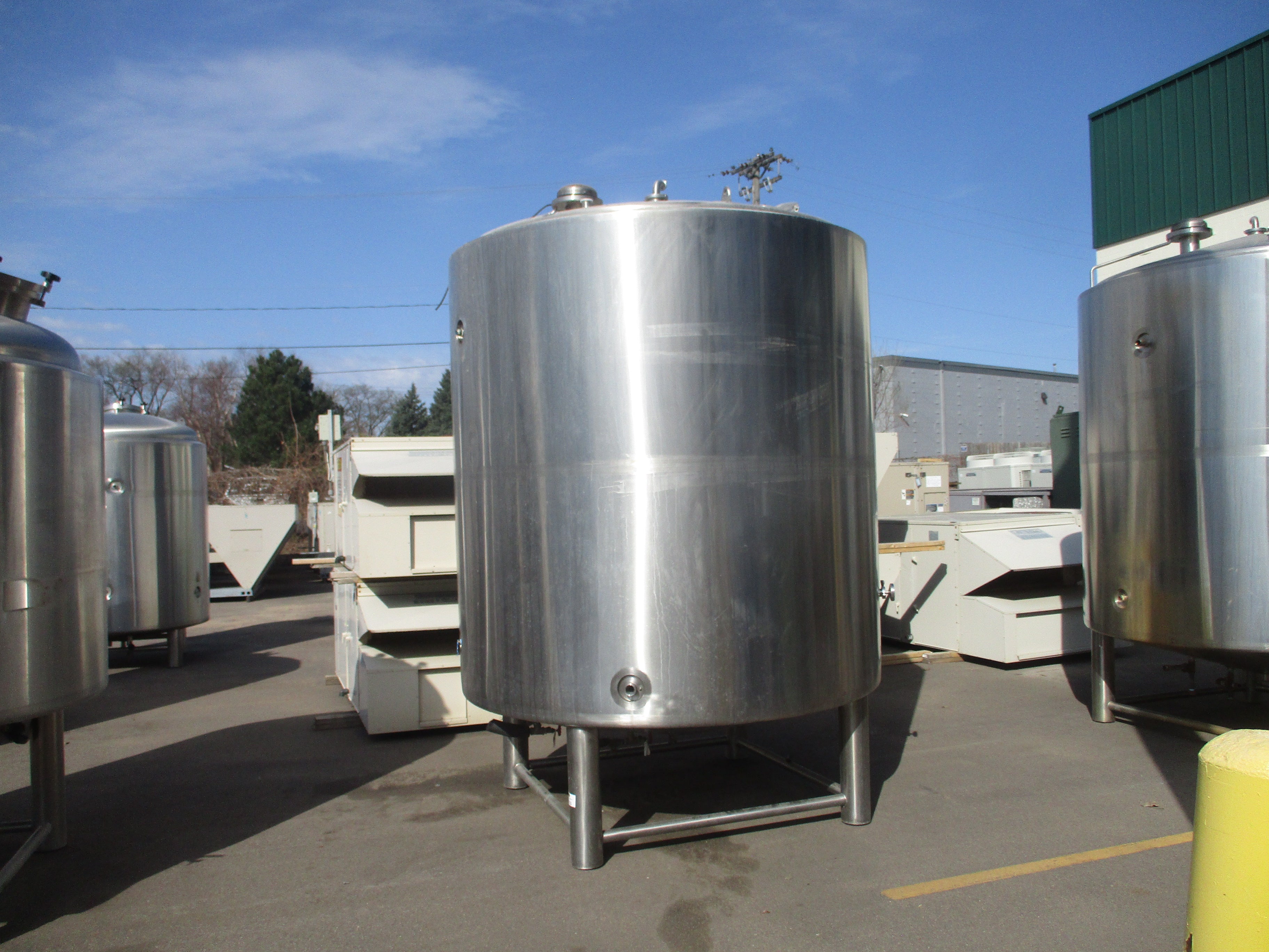 Brite Tank ABE/American Brewery Equipment Brite Tank 30 BBL Dim: Height 125 inche