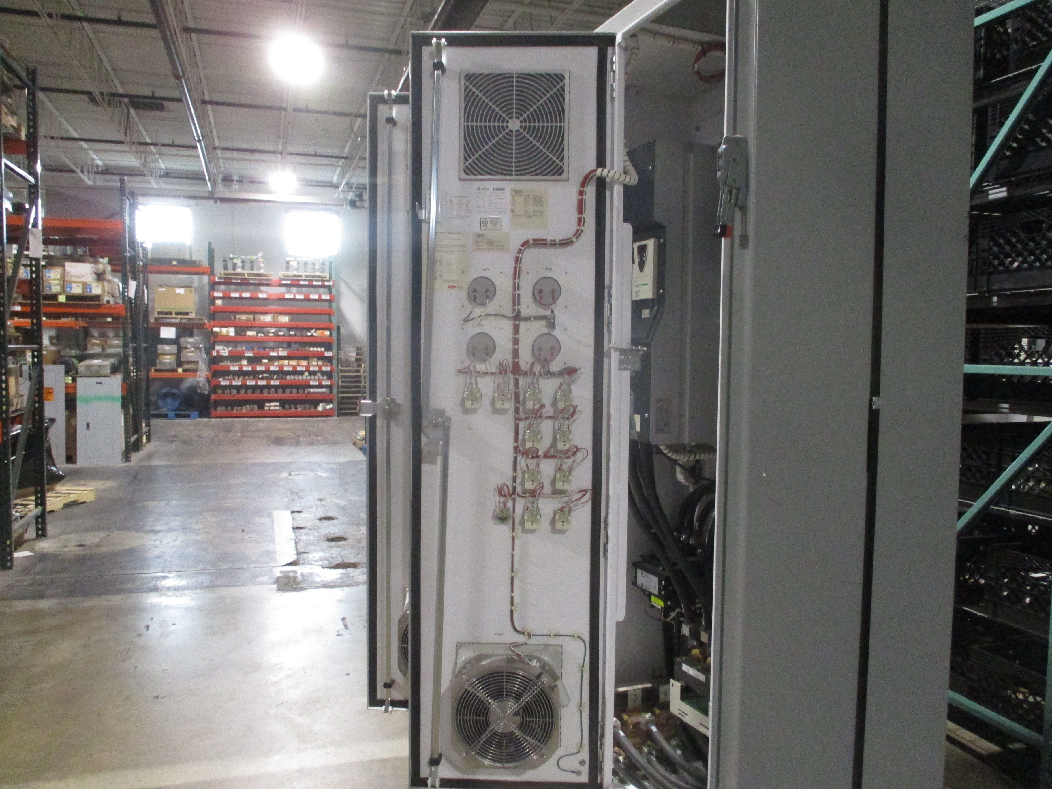 Square D / Schneider Electric Altivar 61 AC Drive With Breaker Disconnect