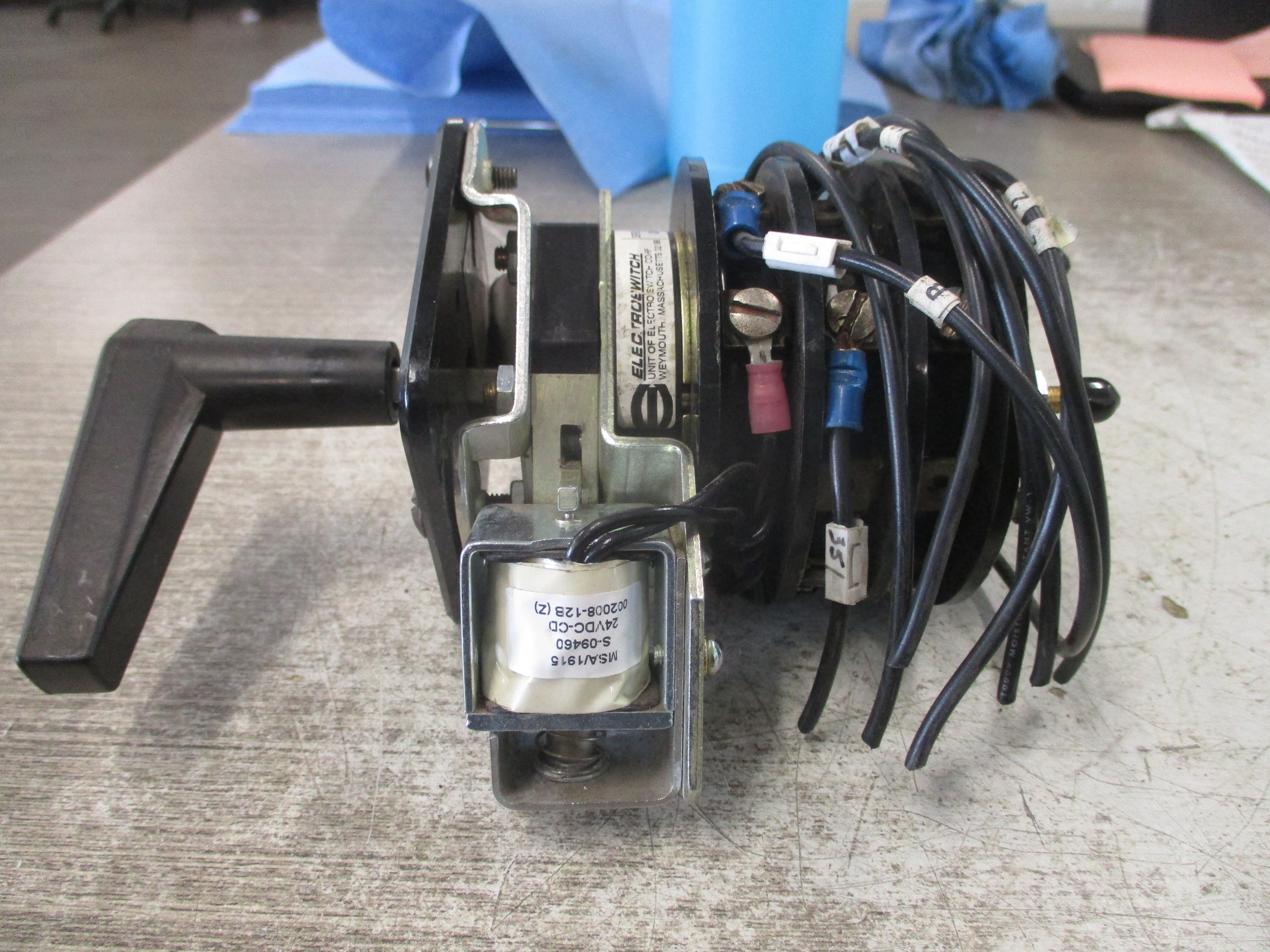 Electroswitch Lock-Out Relay Rotary Switch 7802B *Missing (8) Terminal Screws*