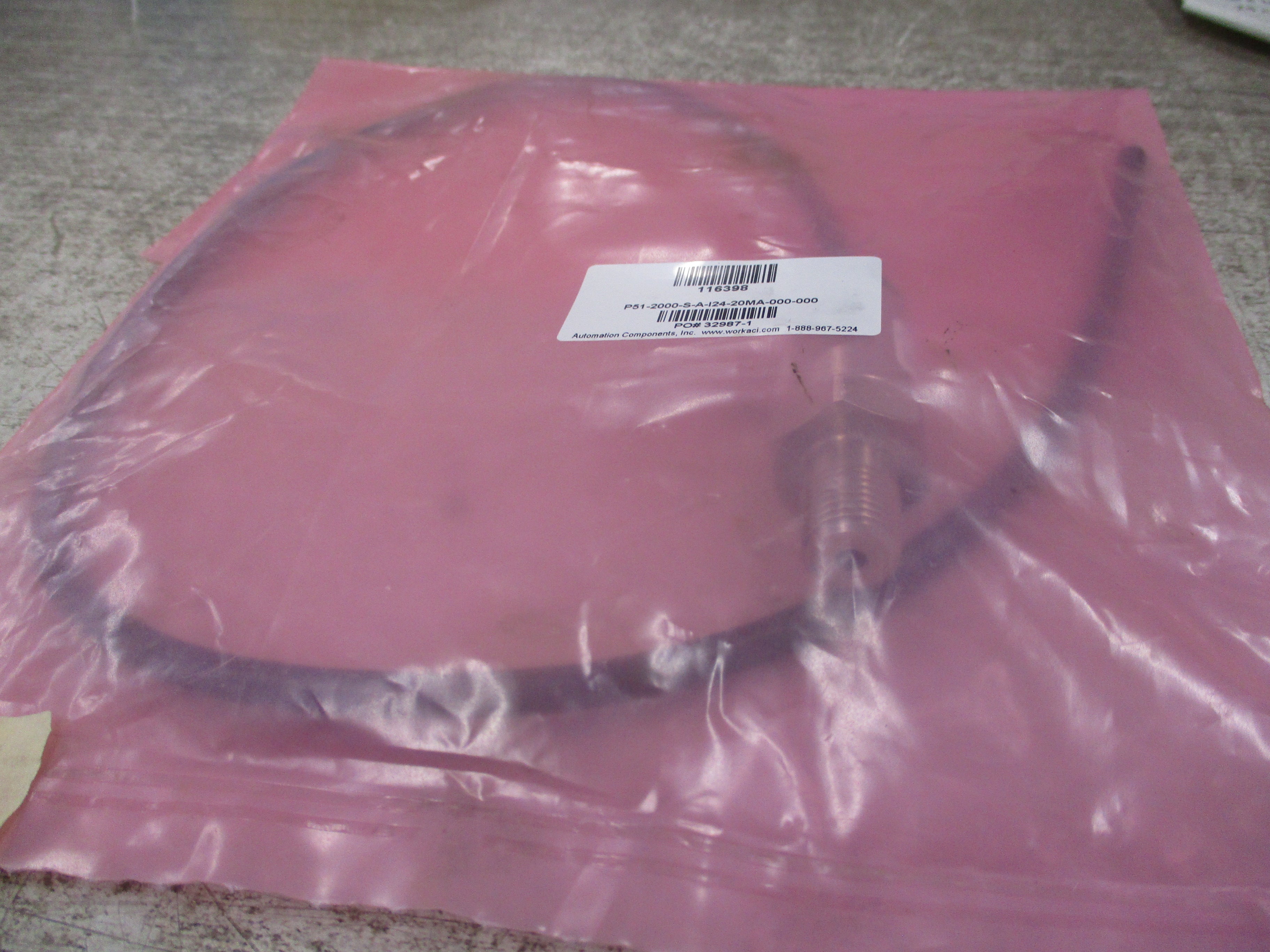 Automation Components, Inc. Pressure Sensor P51-2000-S-A-I24-20MA-000-000