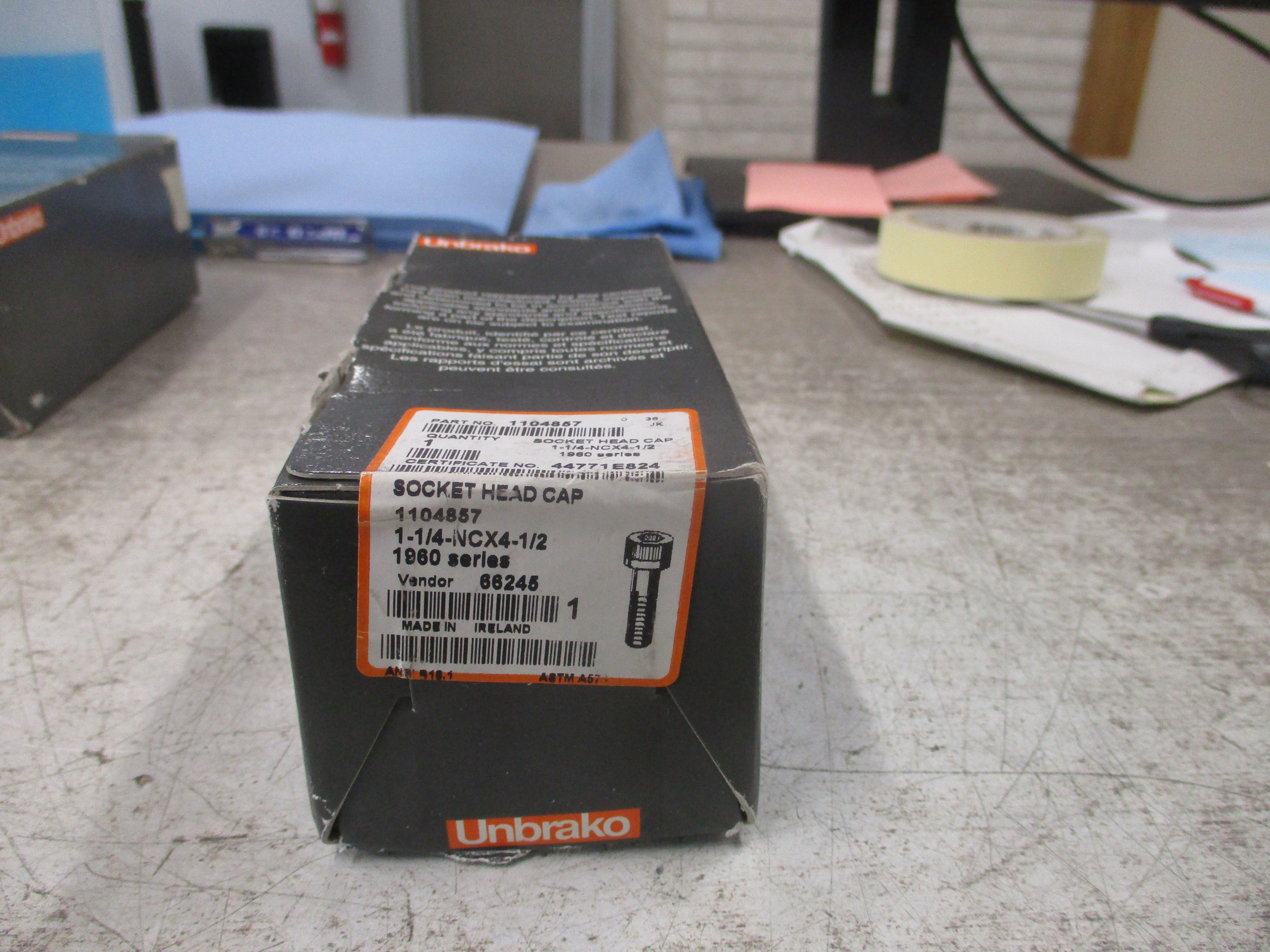 Unbrako 1960 Series Socket Head Cap 1104857 1-1/4-NCX4-1/2 New Surplus
