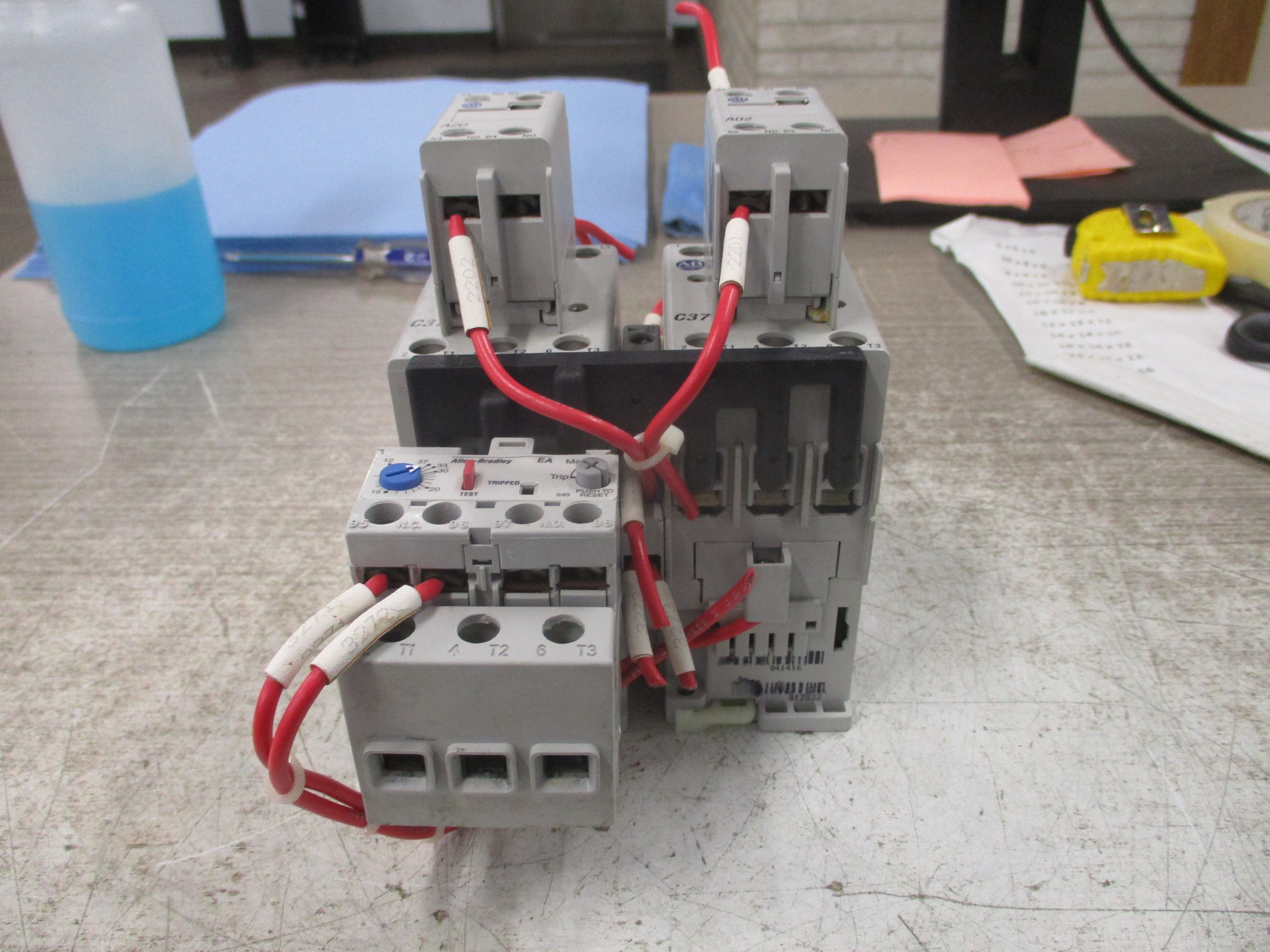 Allen-Bradley Reversing Starter 100-C37*00/193EA2HC 120V Coil Trip: 12-37A