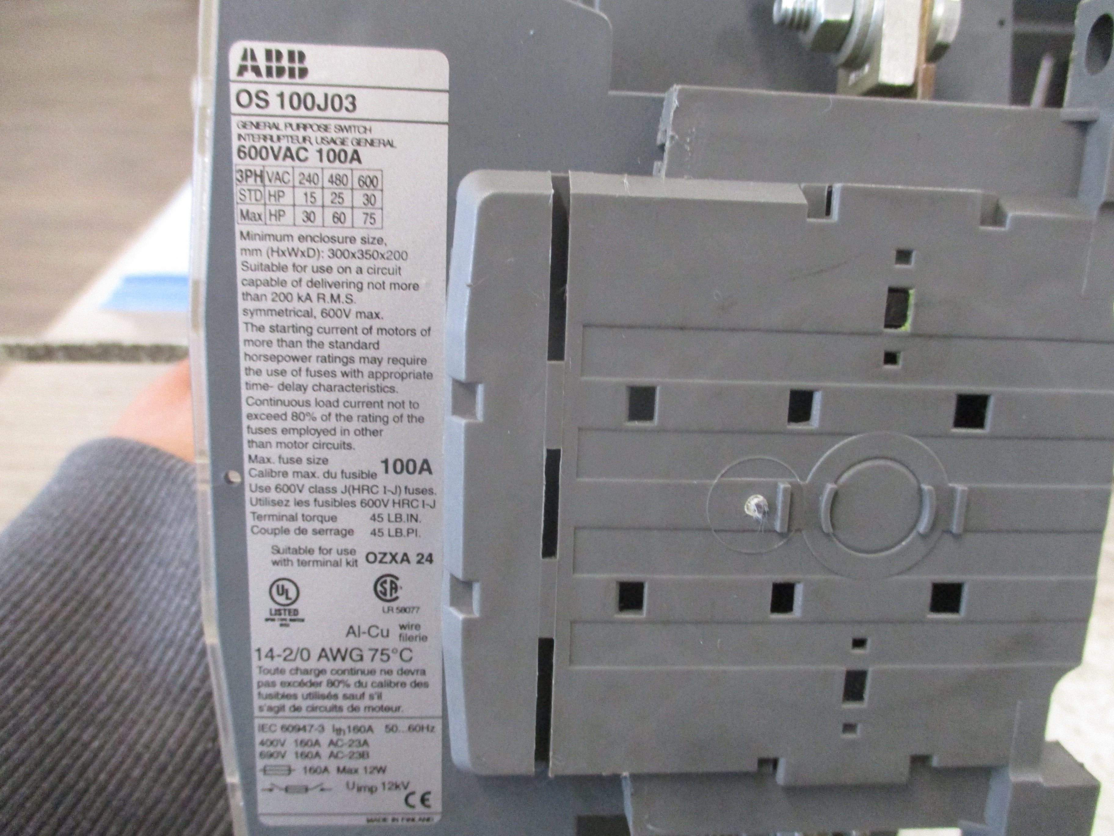 ABB Fusible Disconnect Switch OS 100J03 100A 600V 3P (3) 100A Fuses