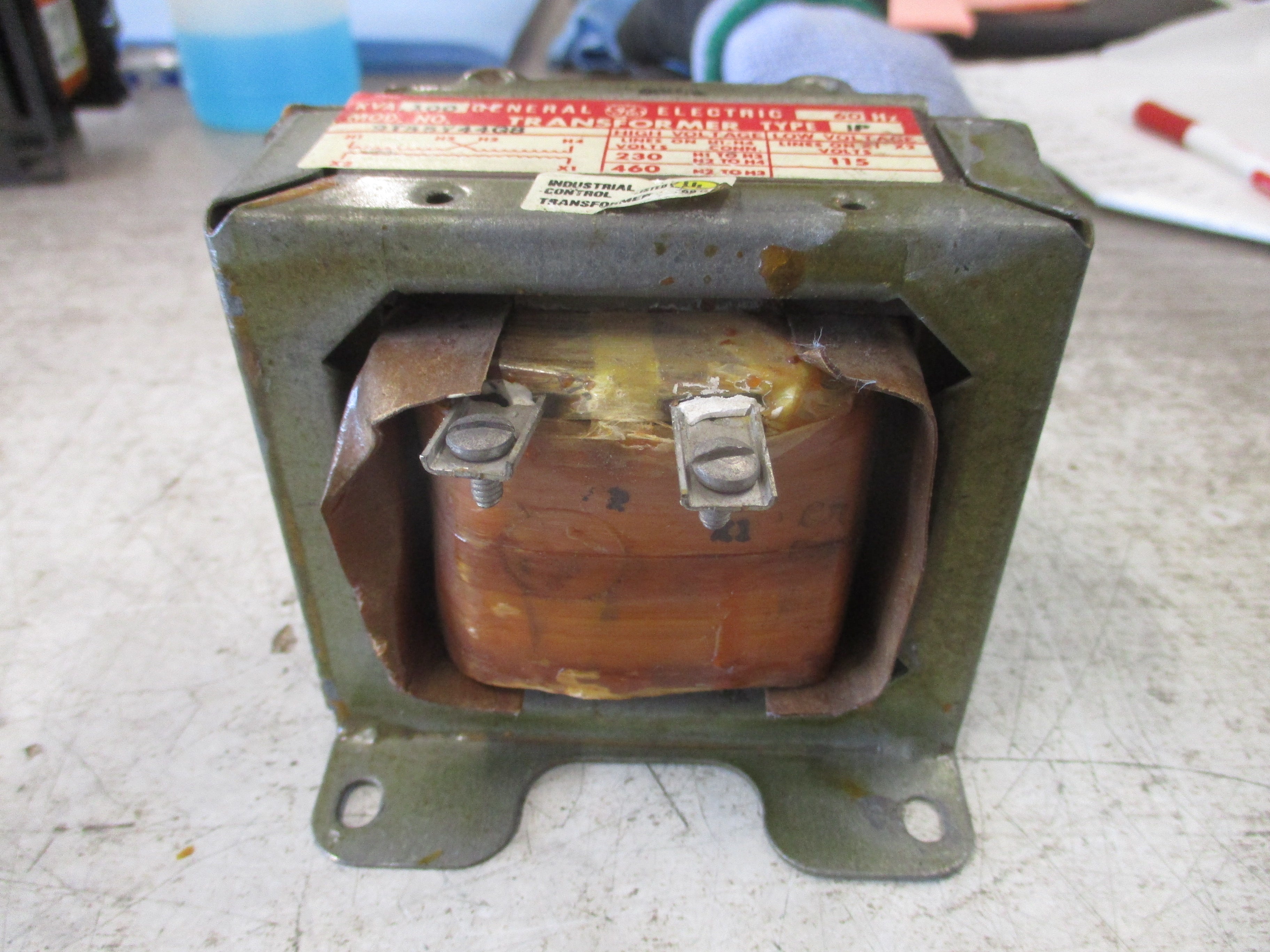 GE Transformer 9T55Y44G8 0.100KVA Pri: 230/460V Sec: 115V 60Hz Used