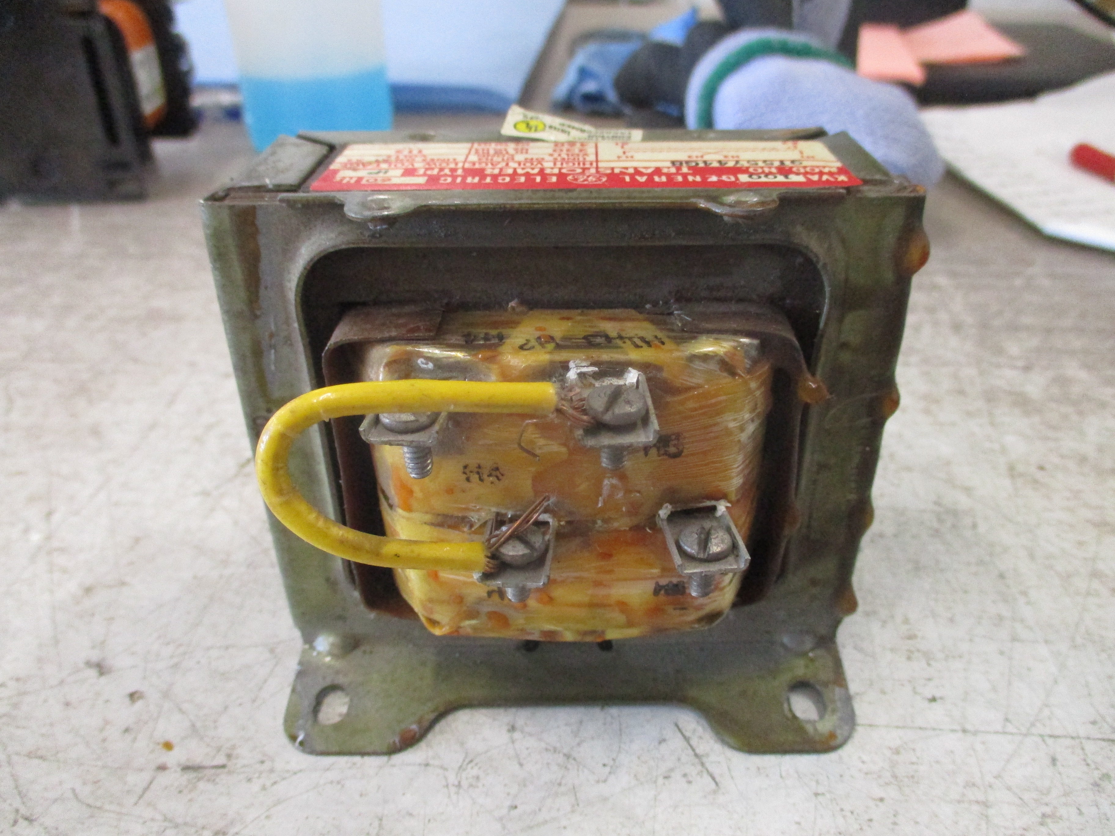 GE Transformer 9T55Y44G8 0.100KVA Pri: 230/460V Sec: 115V 60Hz Used