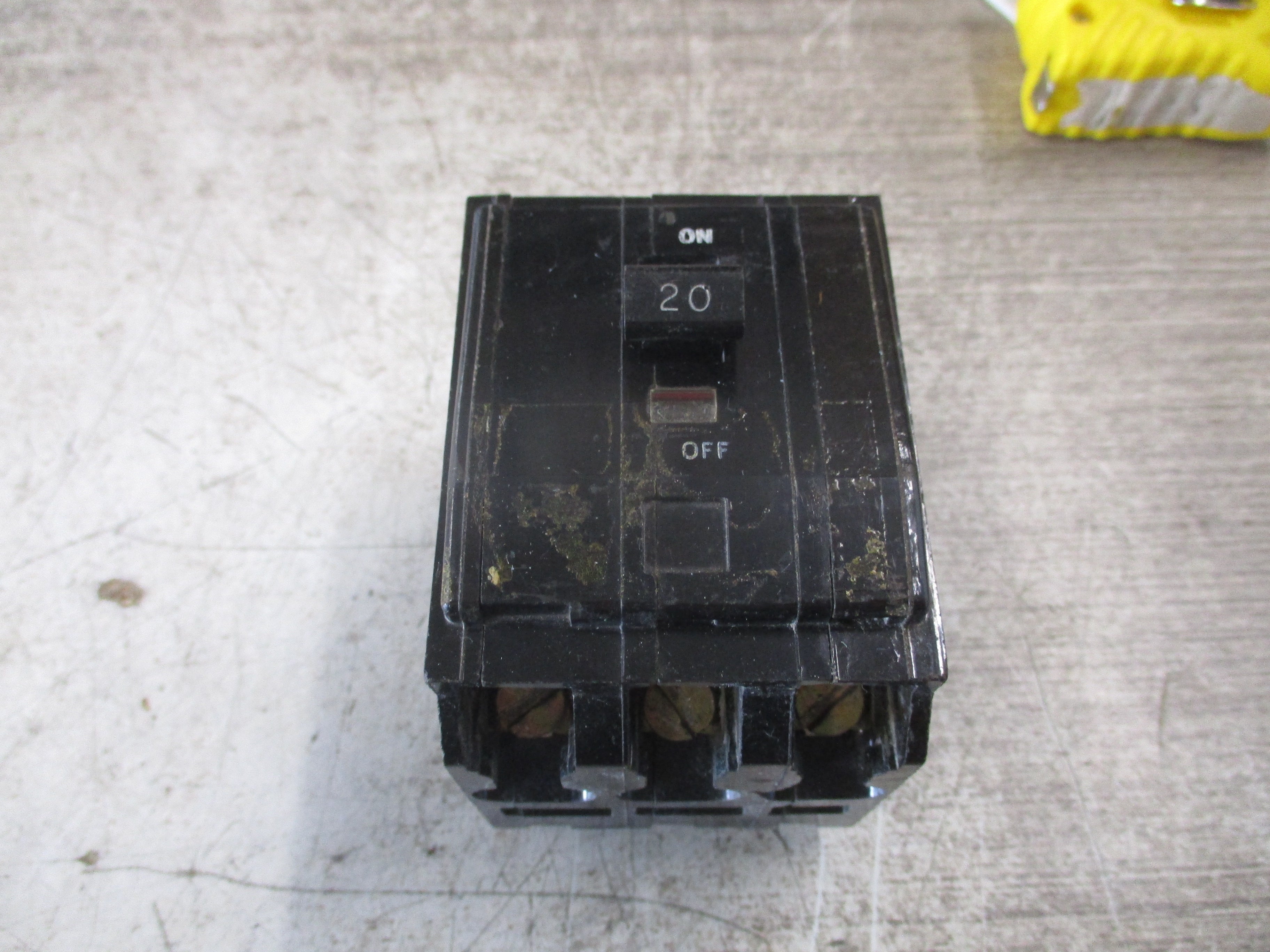 Square D Clip-On Circuit Breaker QO320 20A 240V 3P Used