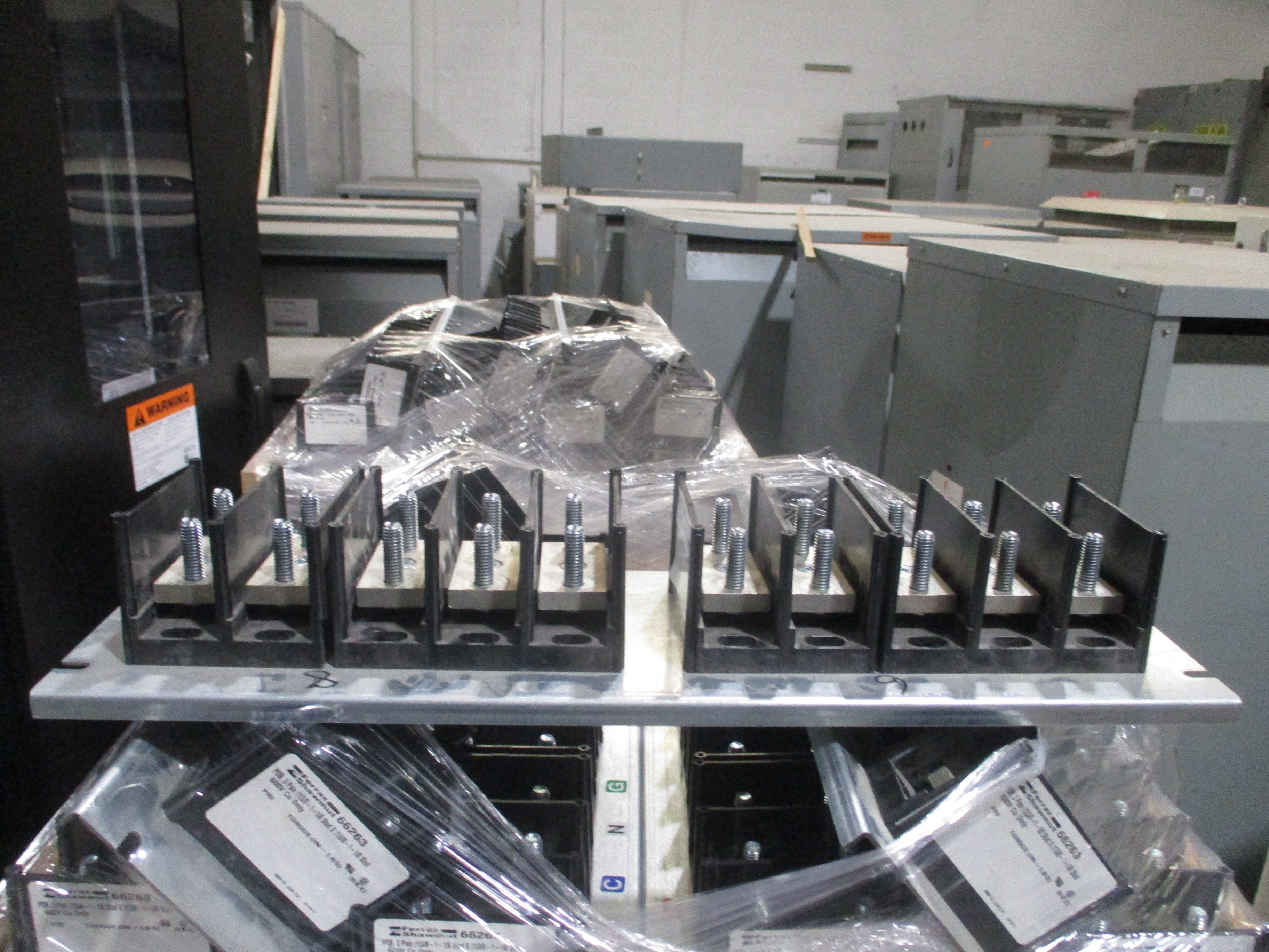 Ferraz Shawmut Power Distribution Block Assembly 66262/66263 10-Pole 600V