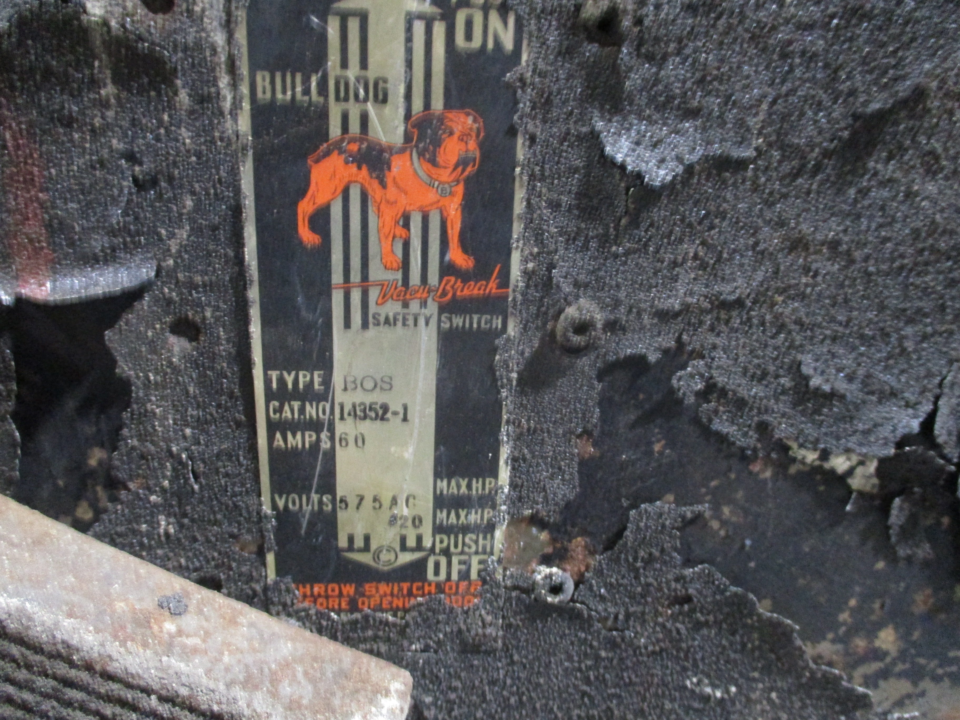 Bulldog Type BOS Bus Plug 14352-1 60A 600V Used