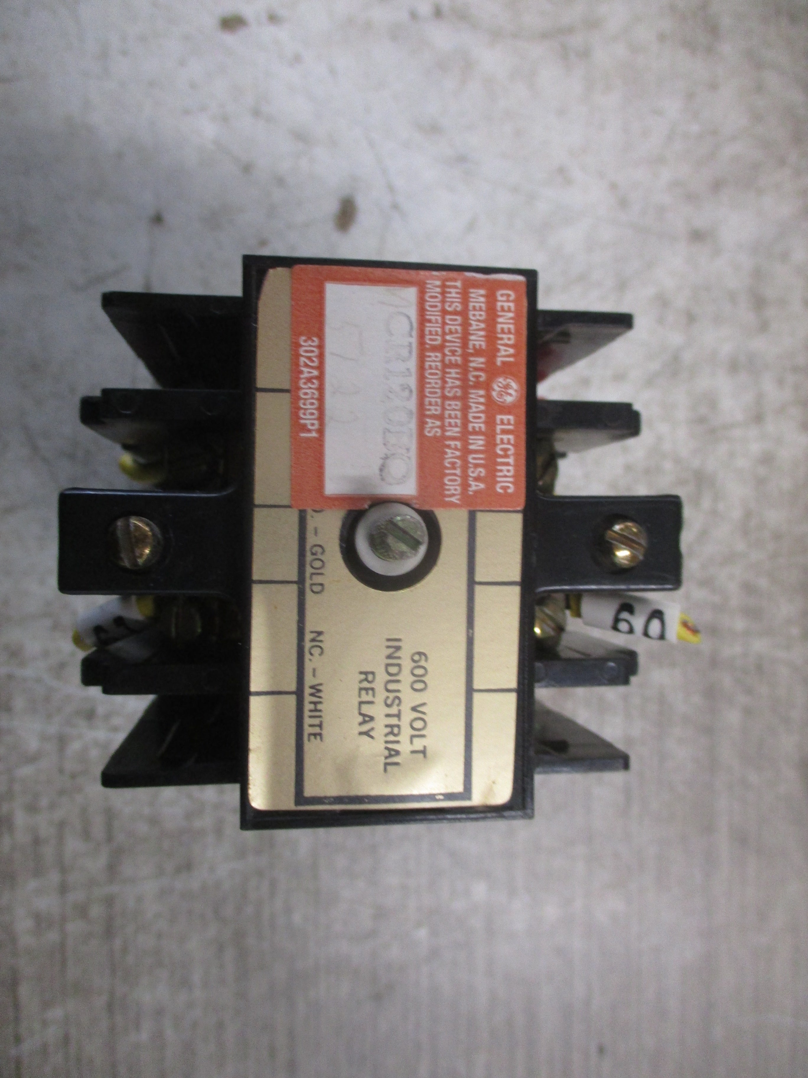 GE Relay CR120B 020** Ser. A 120V Coil 600V Used
