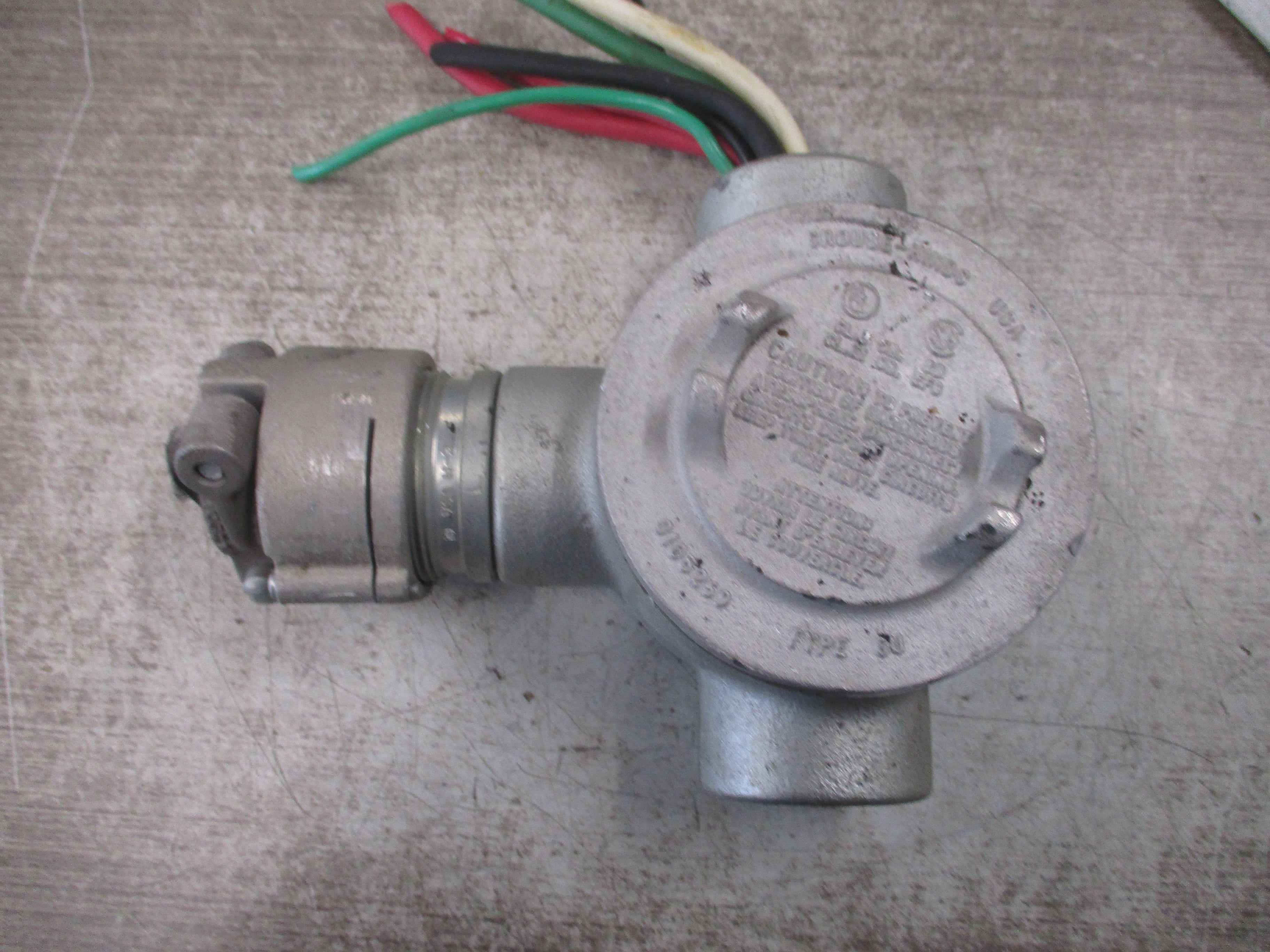 Crouse-Hinds Explosion Proof Outlet Box GVAT47 1 1/4" Used