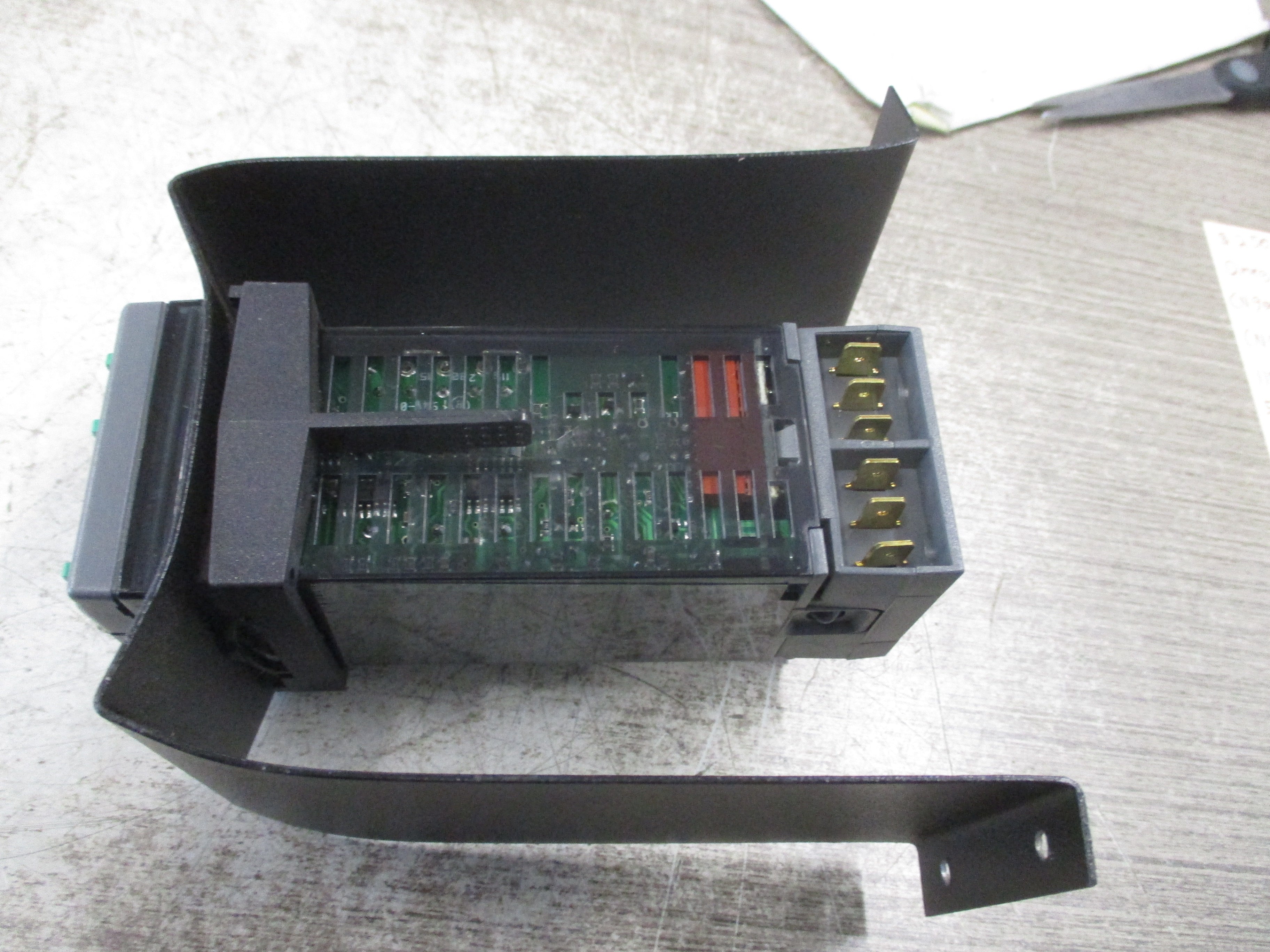 Omega CN9000A Series Temperature Controller CN9111A 115V 50-60Hz 6VA Used