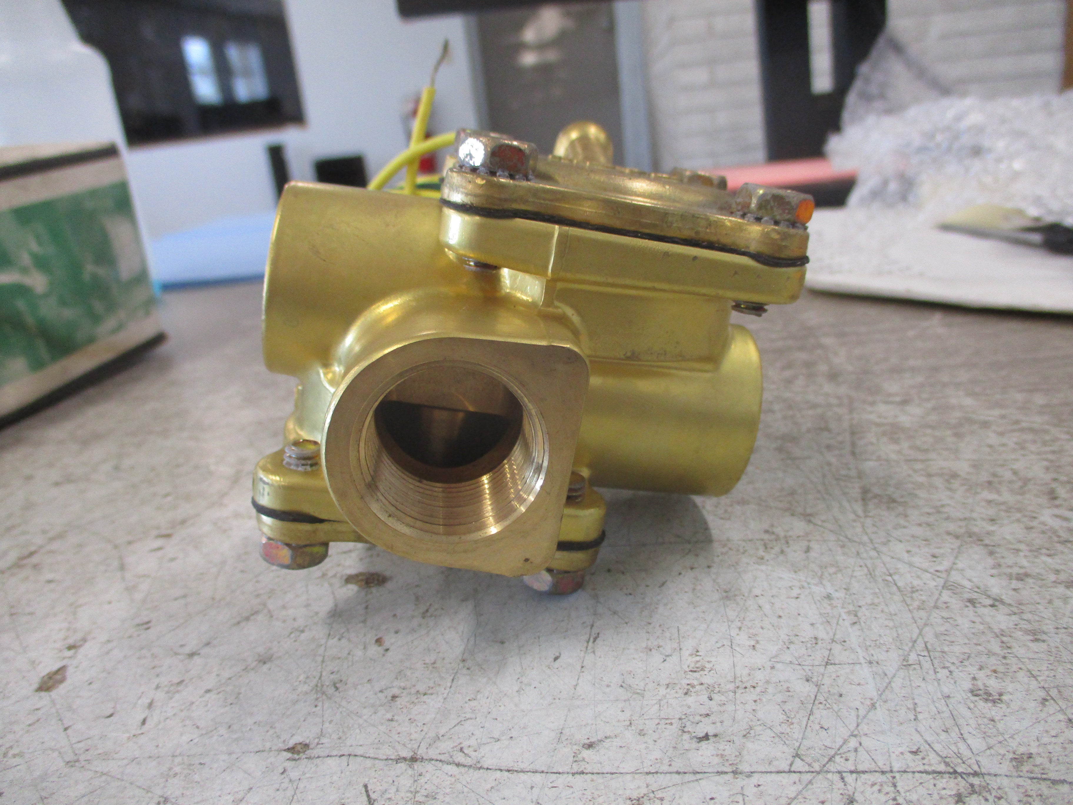 Asco Red Hat Solenoid Valve EFHC8316G076 125VDC Coil New Surplus