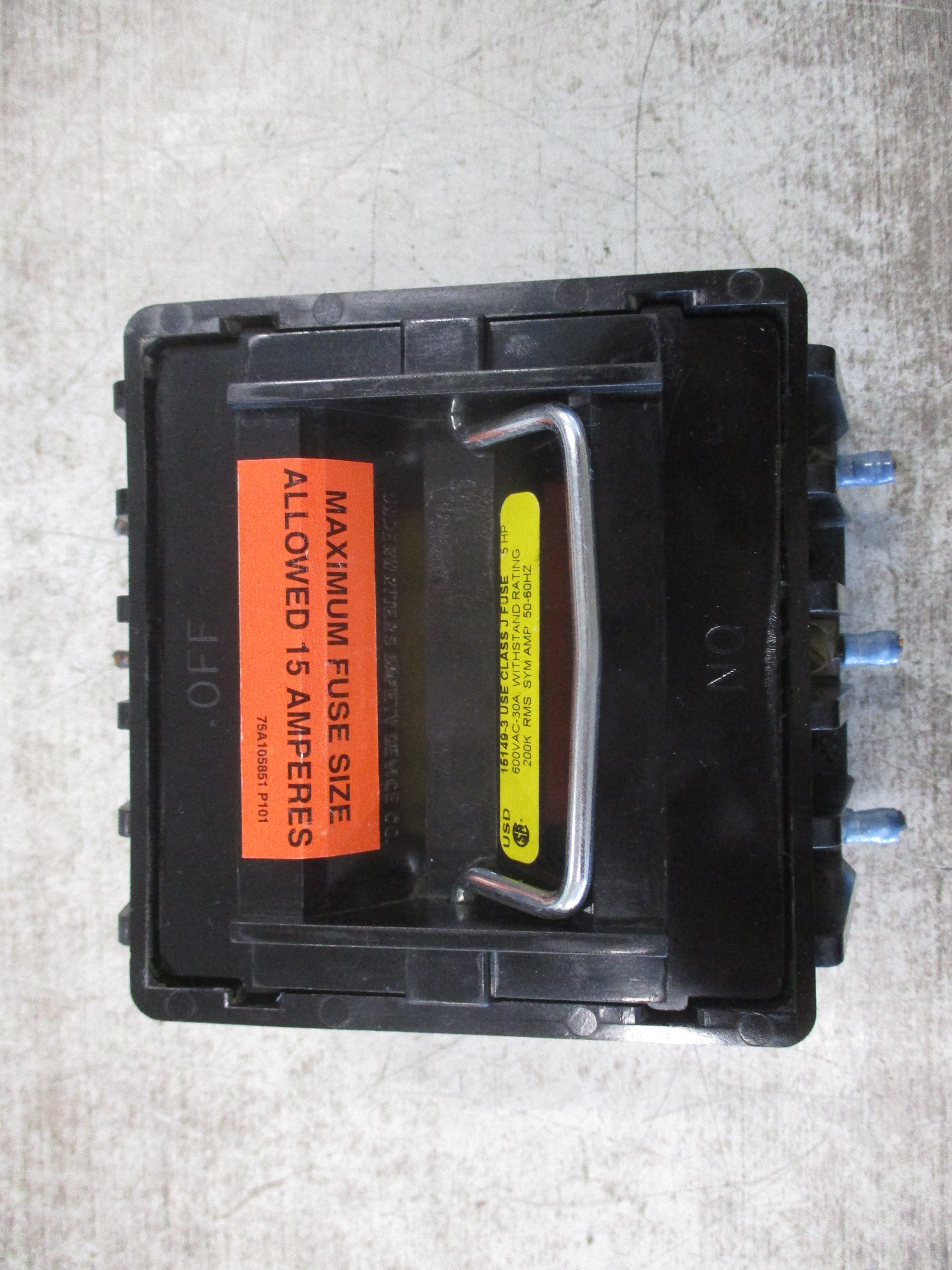 USD Pullout Switch 15149-3 Class J Fuse 600V 30A w/ (3) 6A Fuses Used