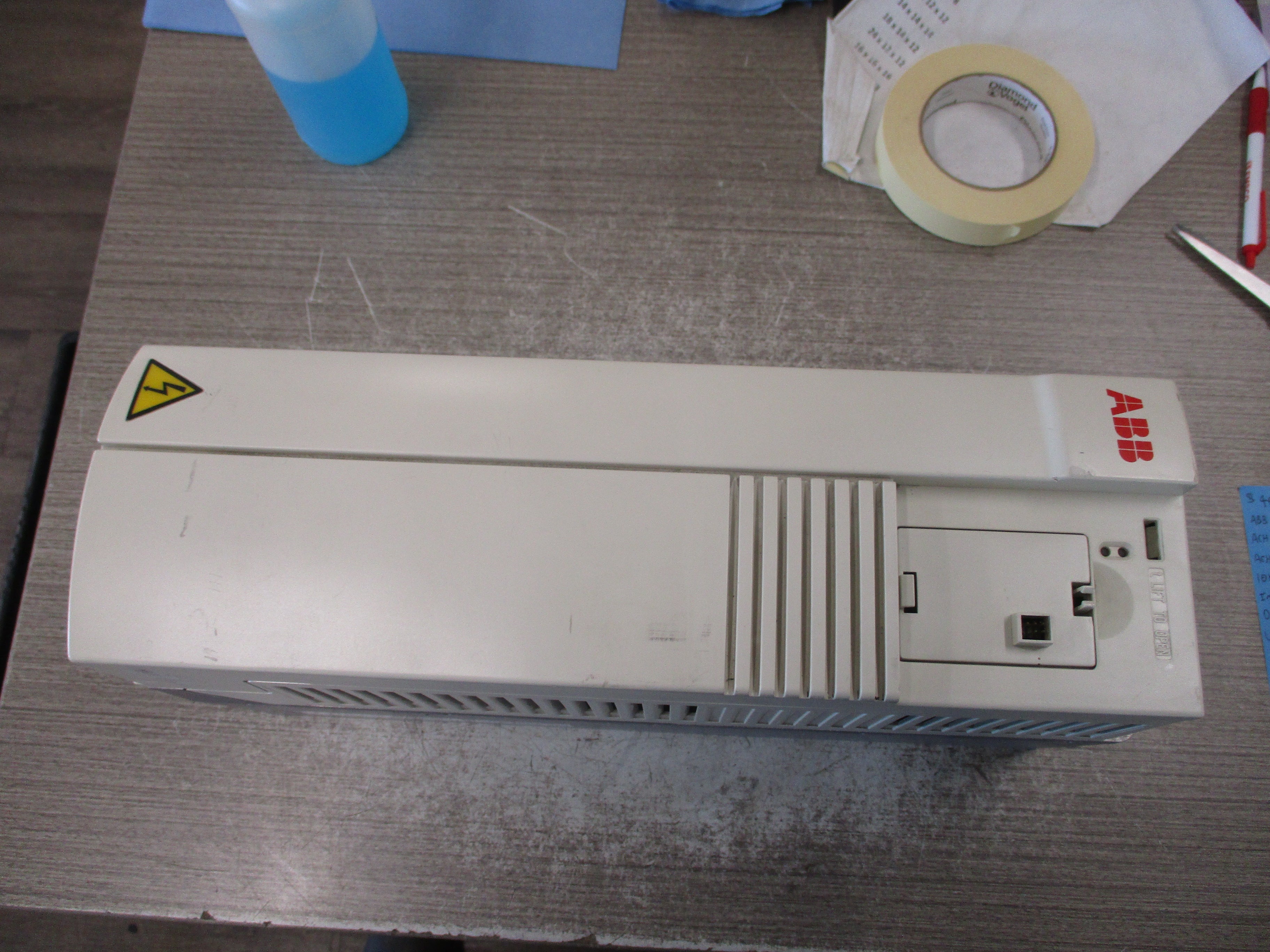 ABB ACH401 AC Drive ACH401600922 10HP Input: 3PH 208-240V 30.8A 48-63Hz