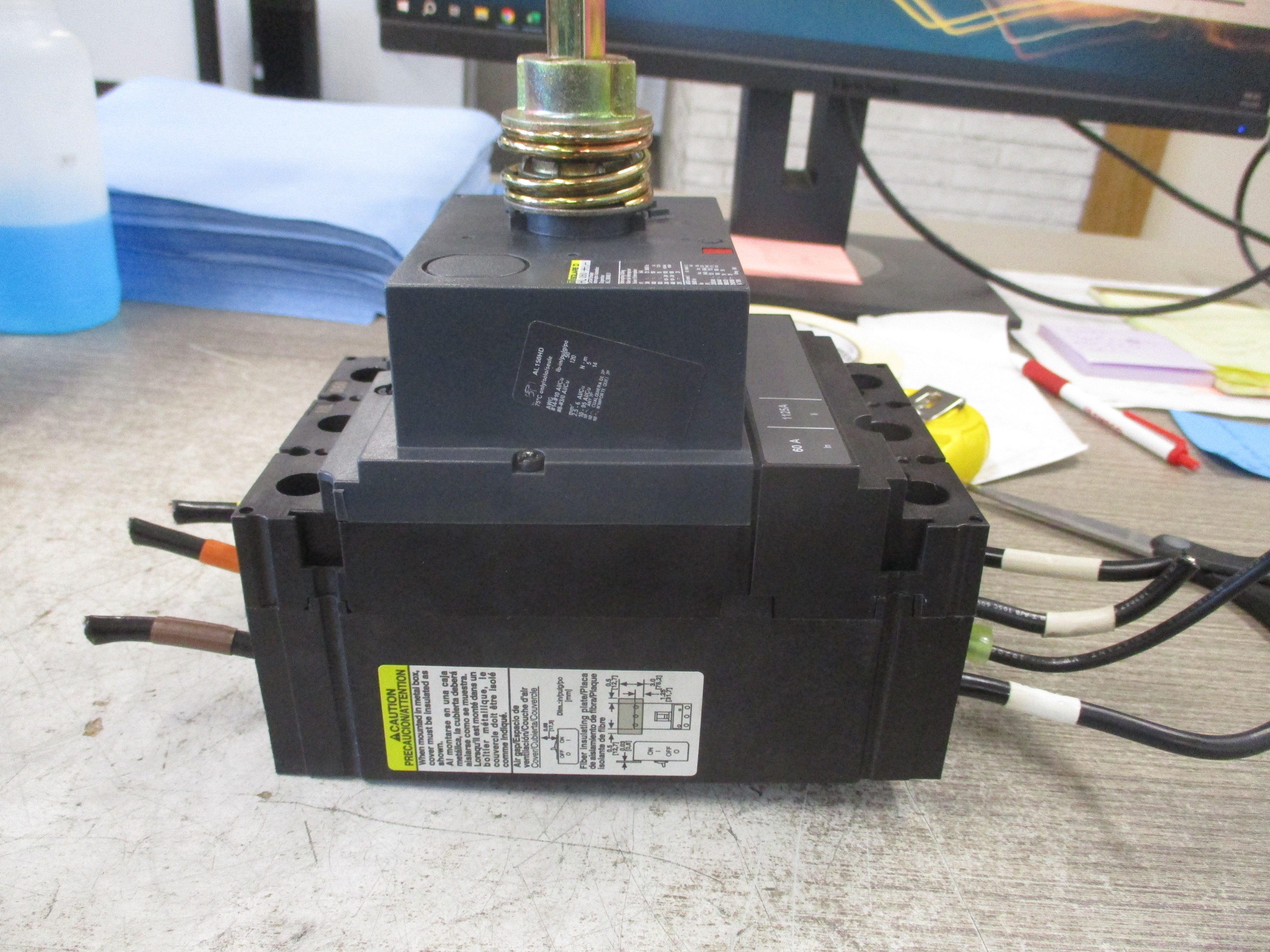 Square D HL 060 Breaker Disconnect HLL36060LV 60A 600V 3P Used