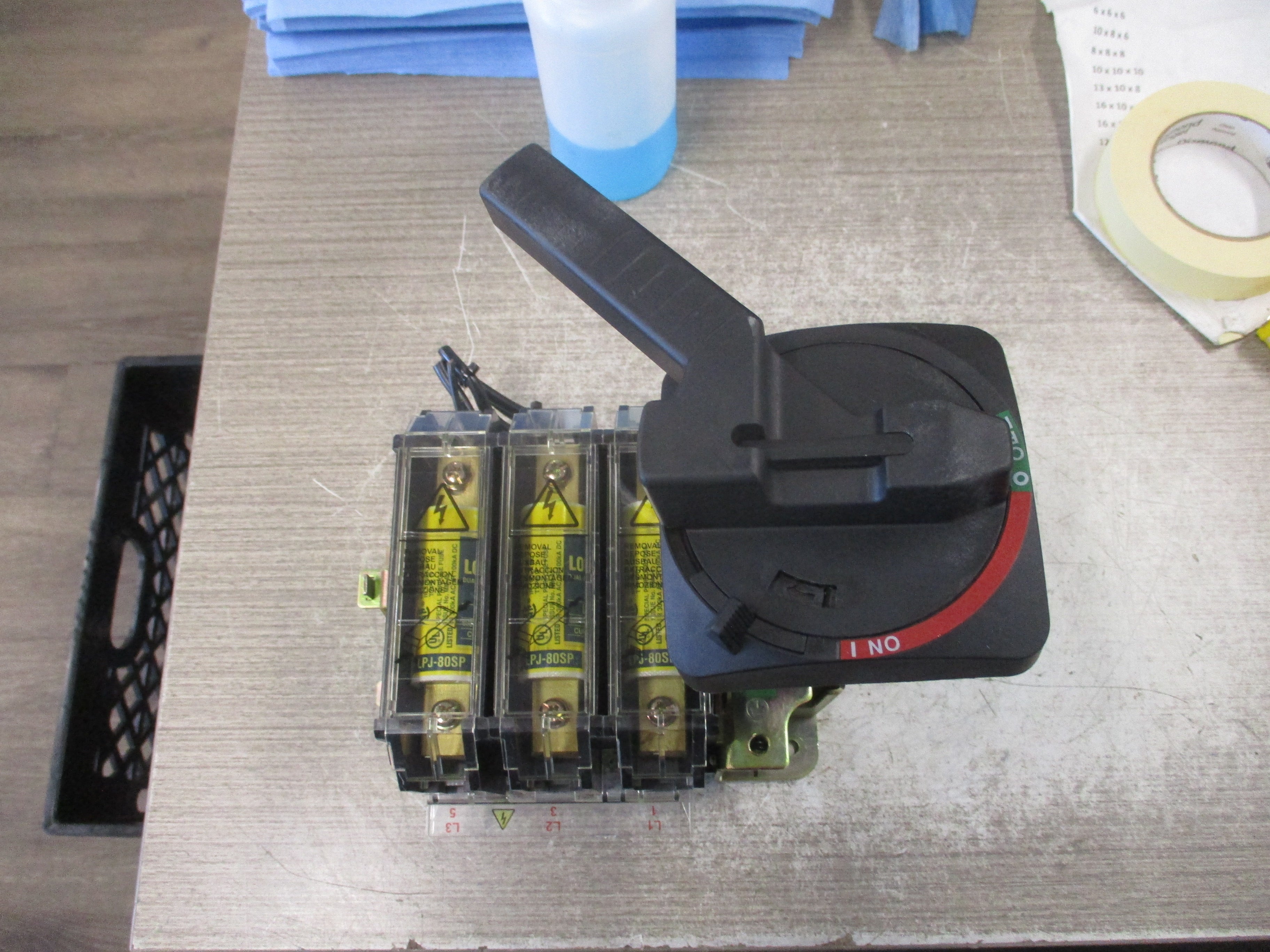 Allen-Bradley Fusible Disconnect Switch 194R-NJ100P3 Ser. B 100A 600V 3Ph