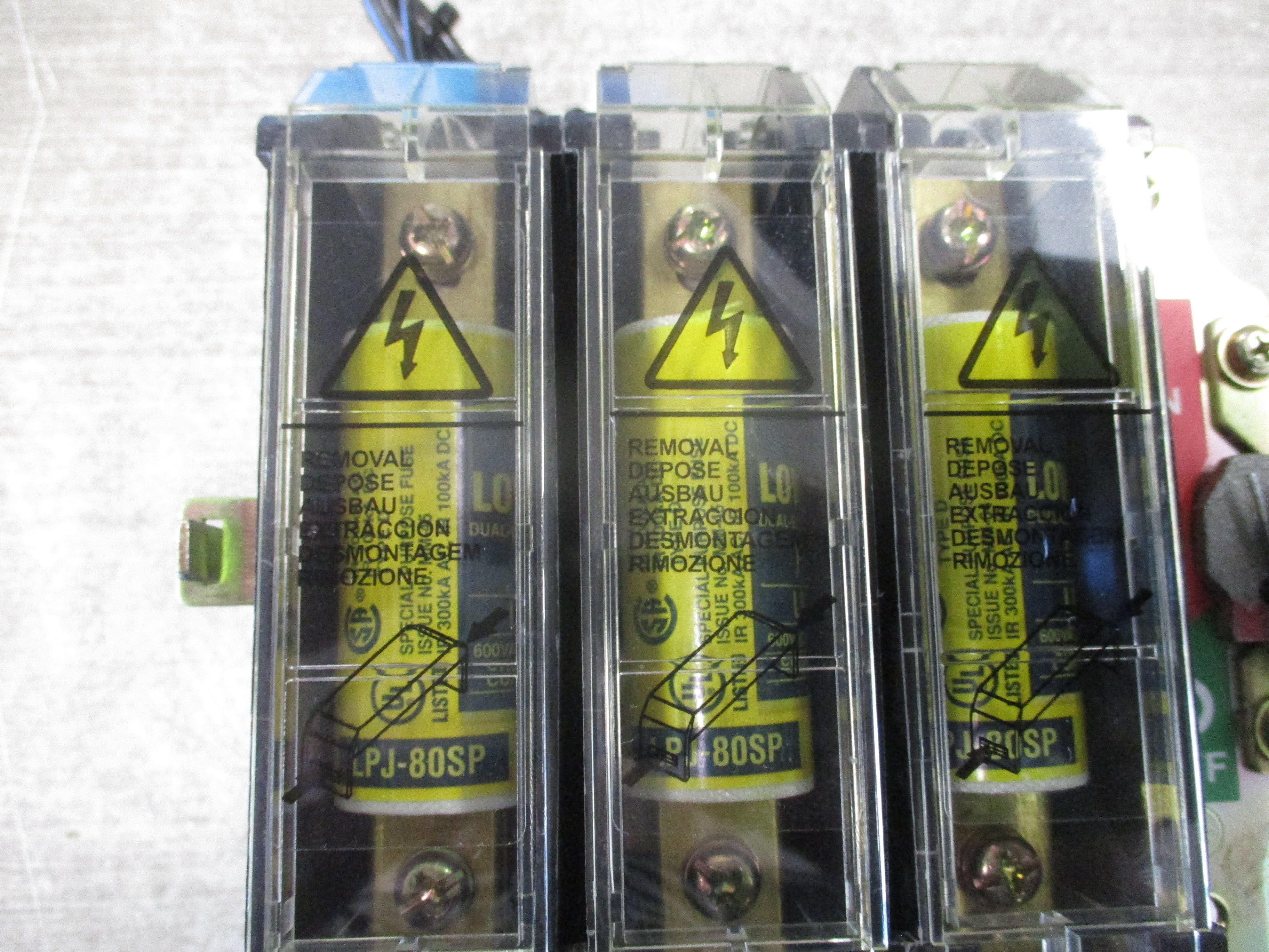 Allen-Bradley Fusible Disconnect Switch 194R-NJ100P3 Ser. B 100A 600V 3Ph