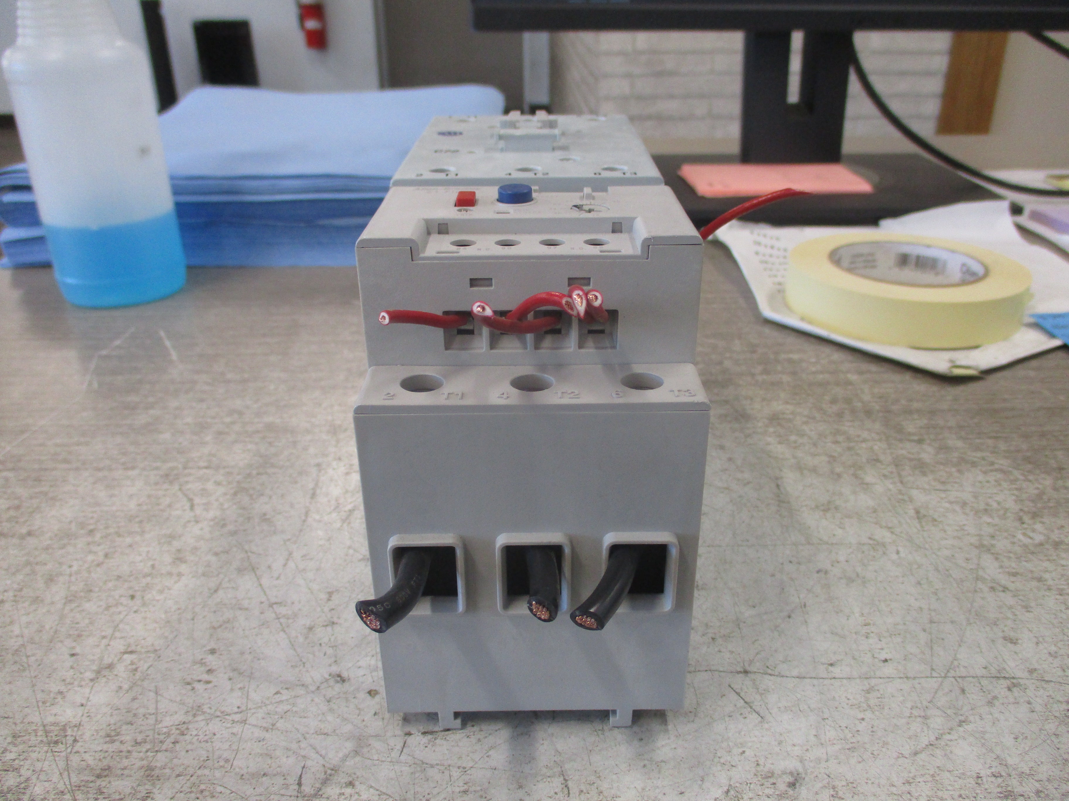 Allen-Bradley Starter 100-C72*00/193-EEGE 120V Coil Trip: 18-90A (1) Aux Contact