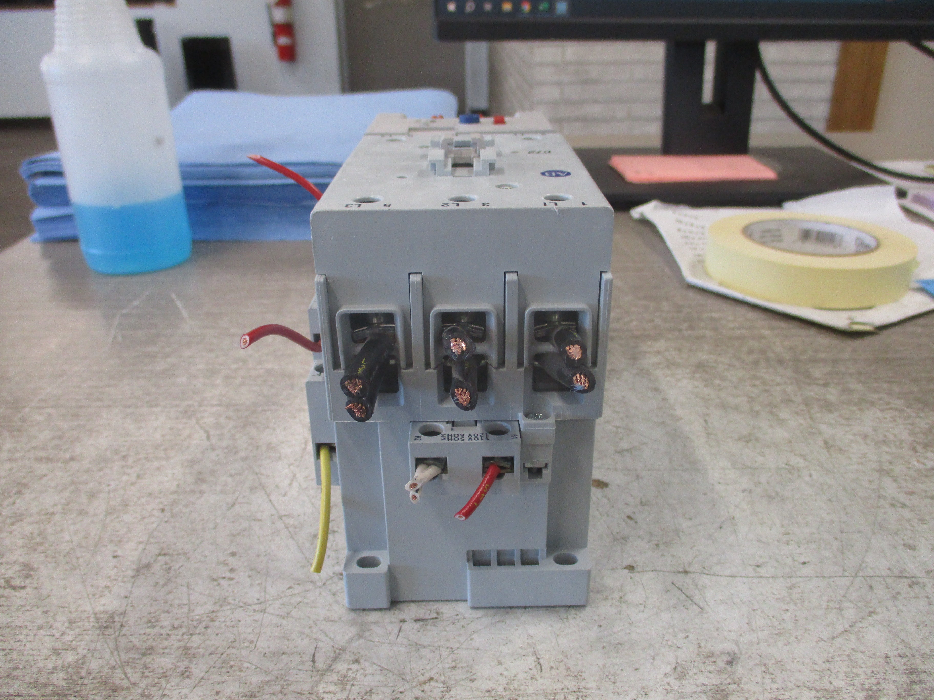 Allen-Bradley Starter 100-C72*00/193-EEGE 120V Coil Trip: 18-90A (1) Aux Contact
