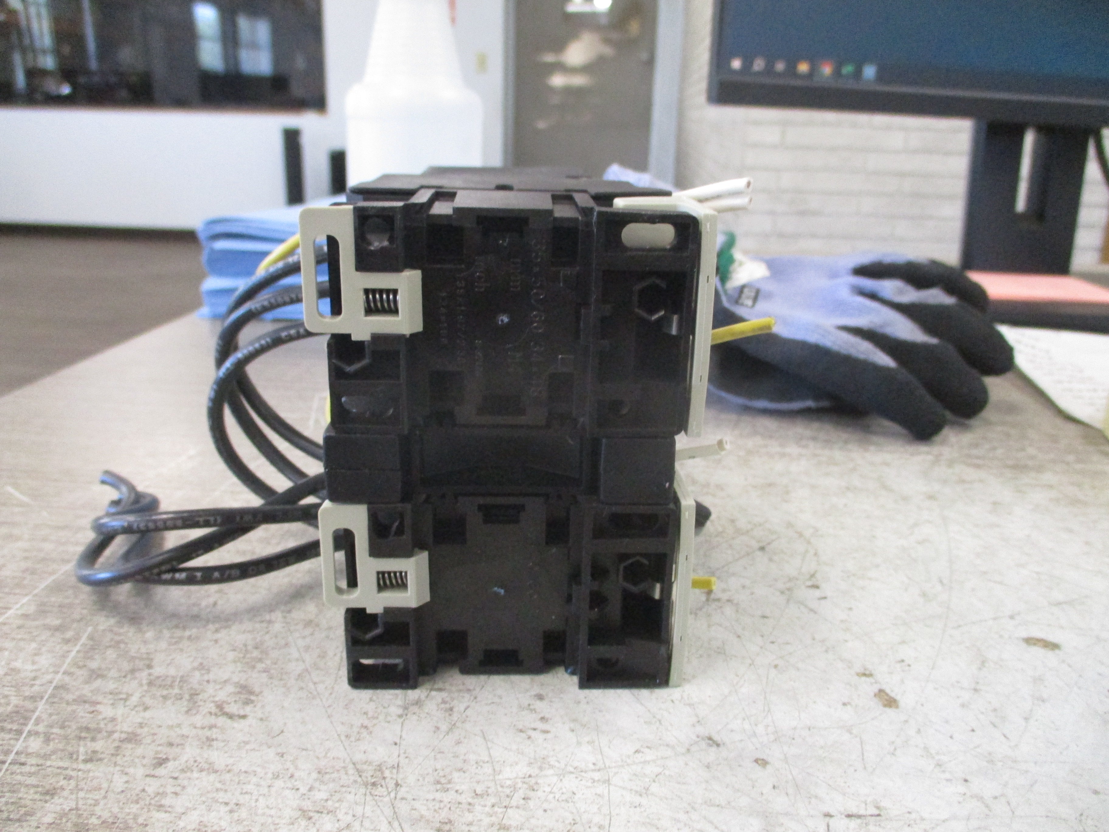 Telemecanique Reversing Contactor LC1 D1210 120V Coil 25A 600V