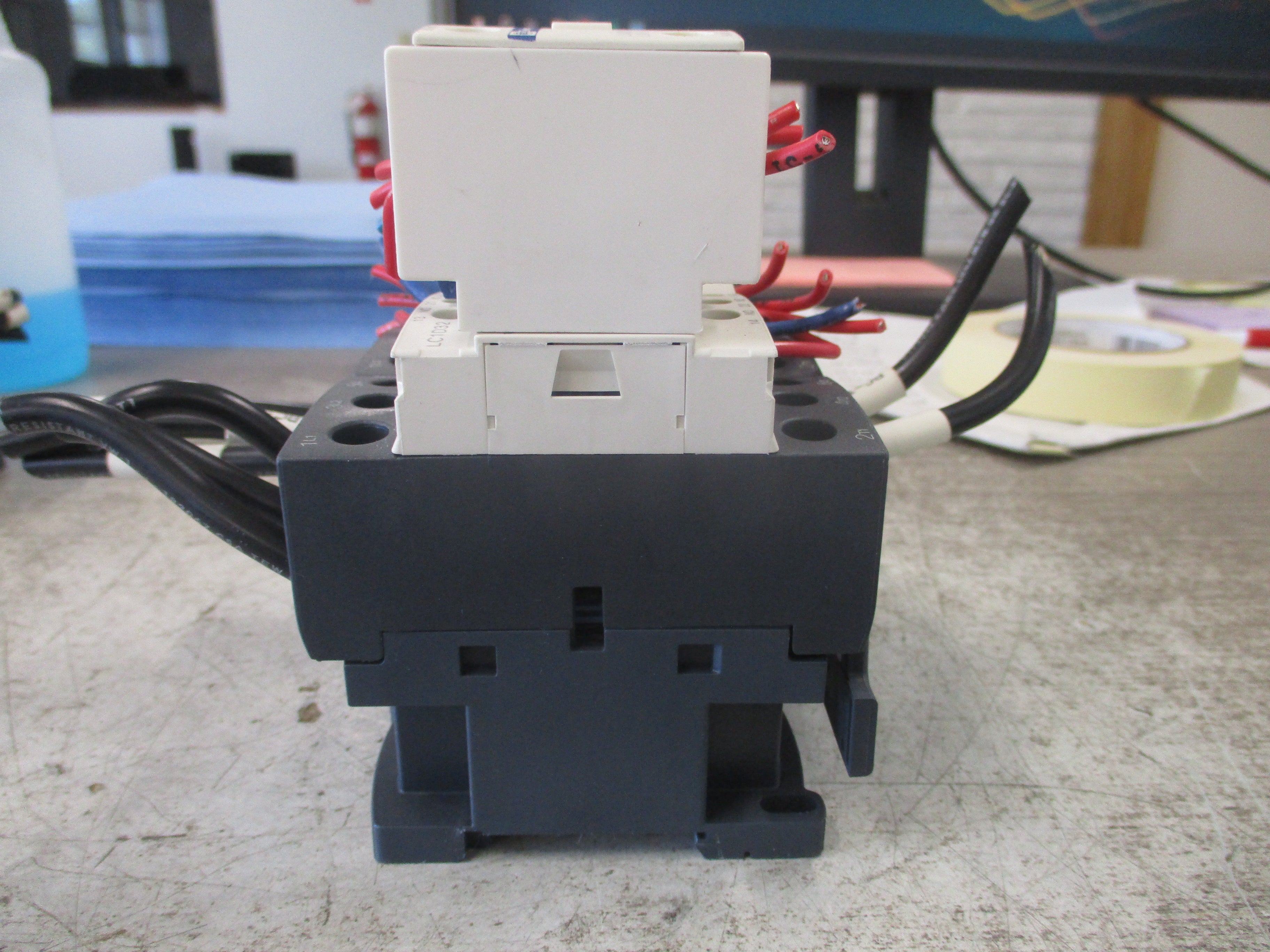 Telemecanique Reversing Contactor LC1D32 120V Coil 50A 600V