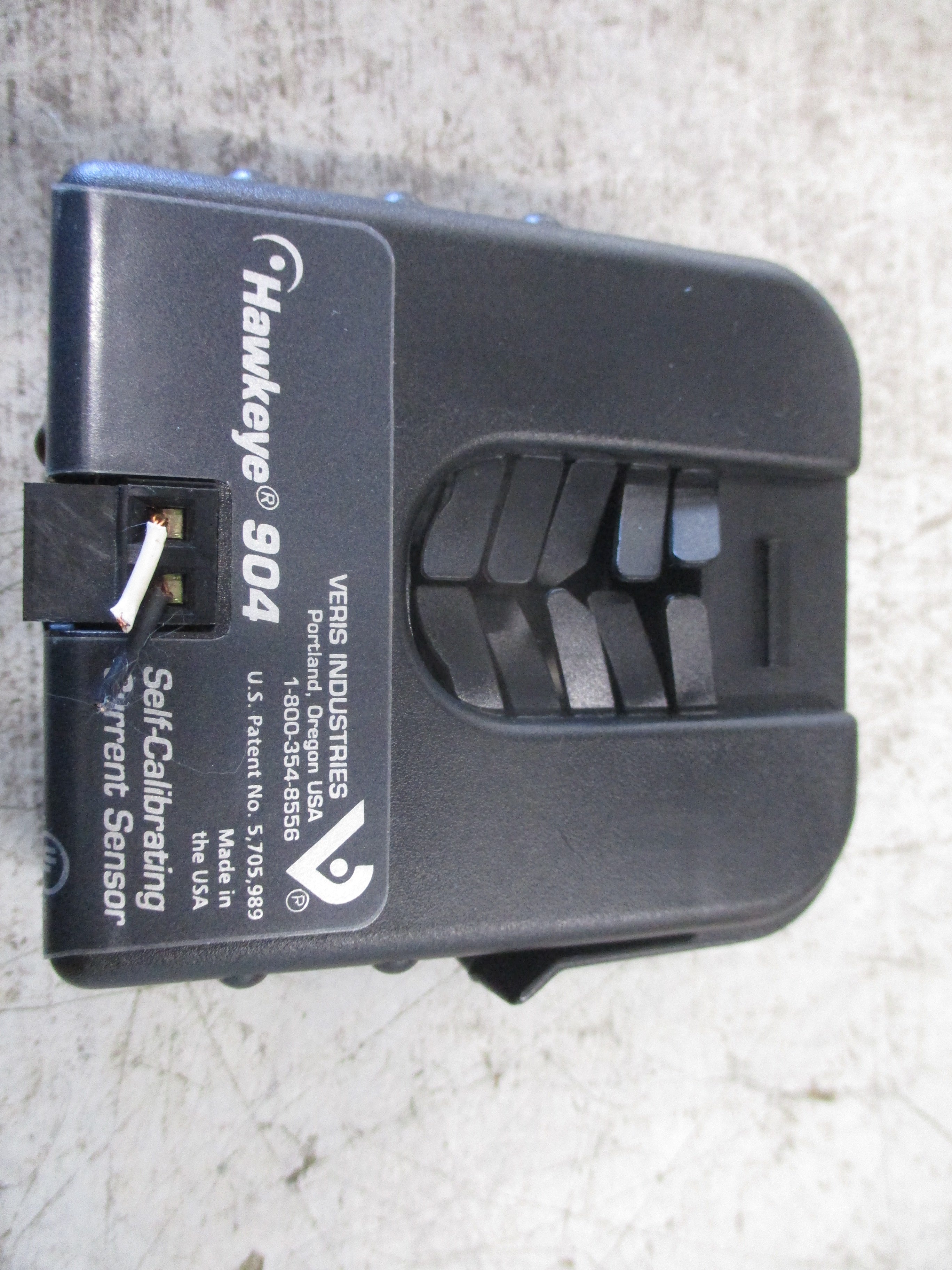 Veris Hawkeye 904 Self-Calibrating Current Sensor H904 Sensed: 3.5-135A Used