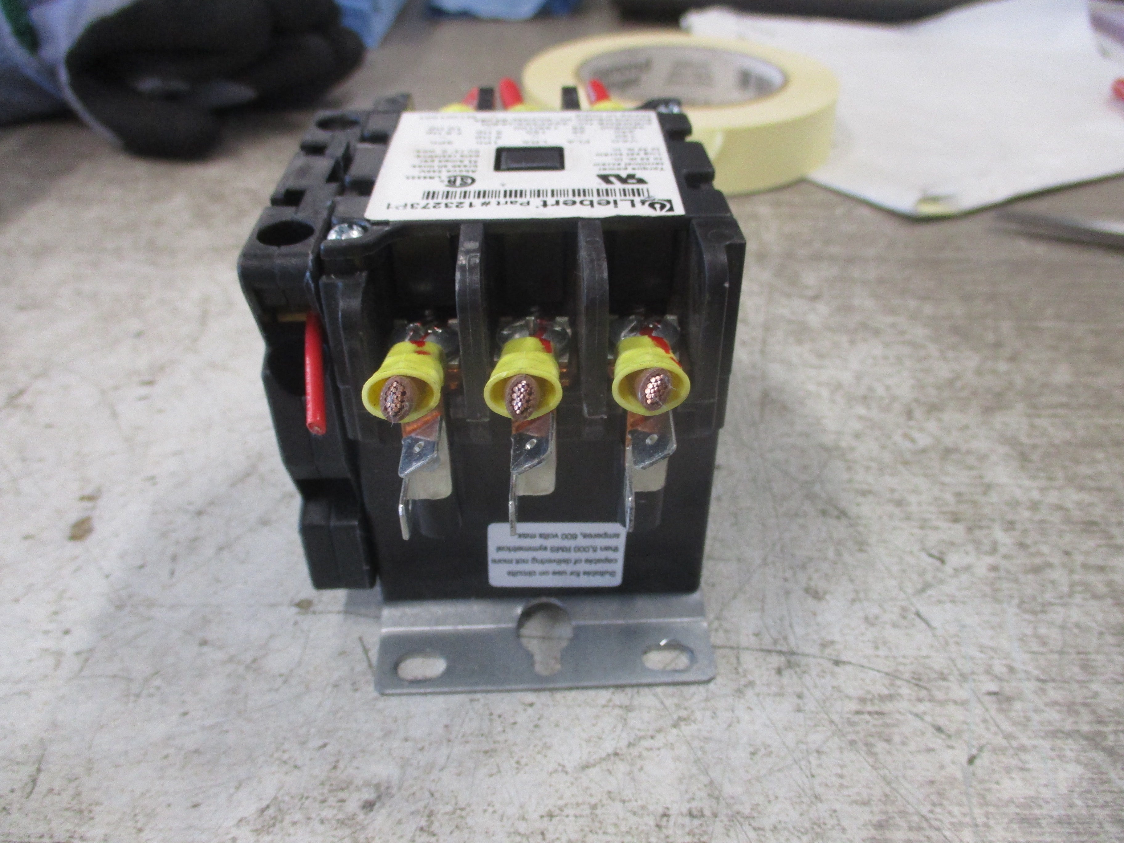 Liebert Contactor 123273P1 24V Coil 25A 600V W/Aux Contact Used