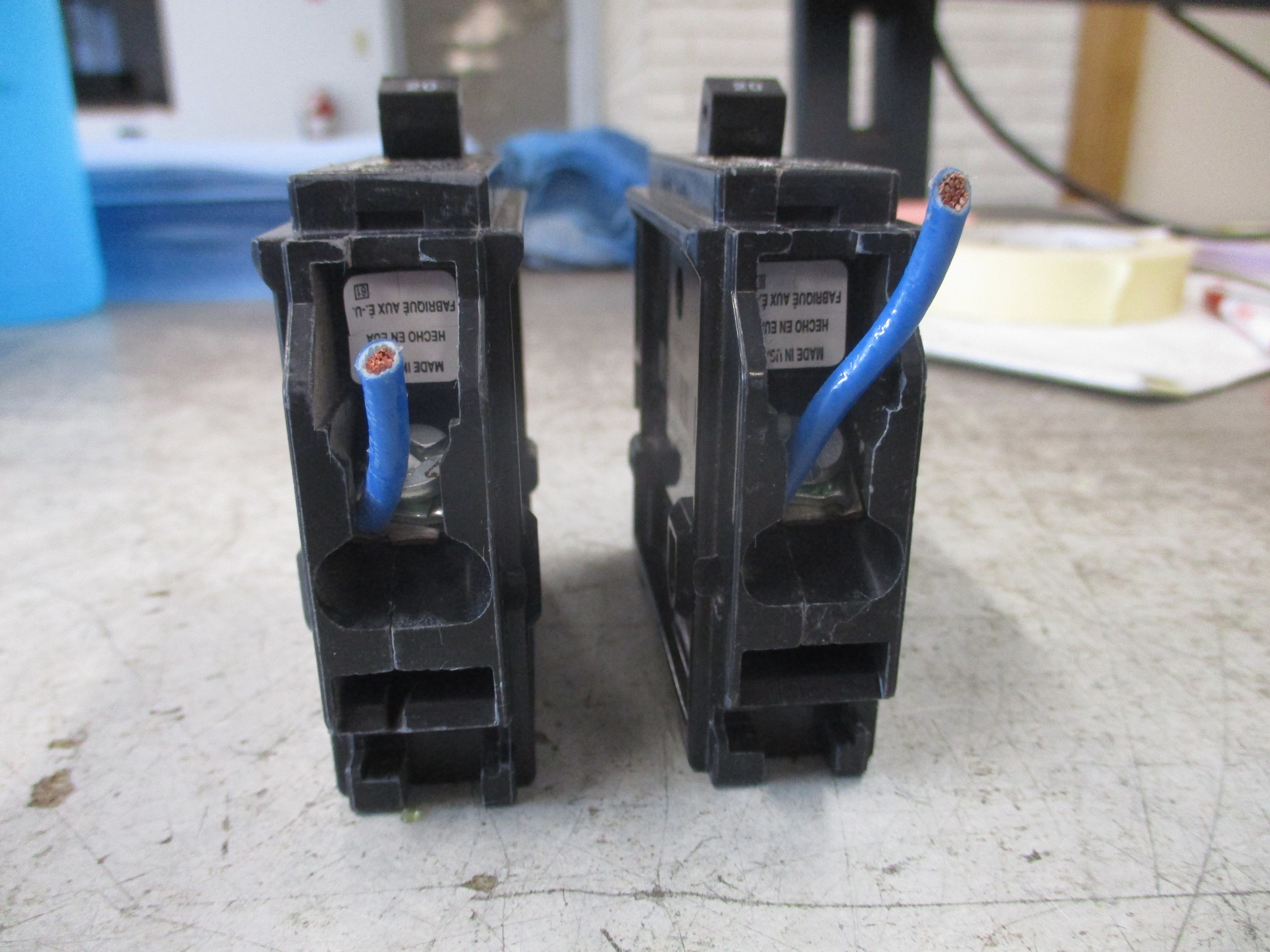 Square D Clip-On Circuit Breaker HOM120 20A 120/240V 1P *Lot of 2* Used