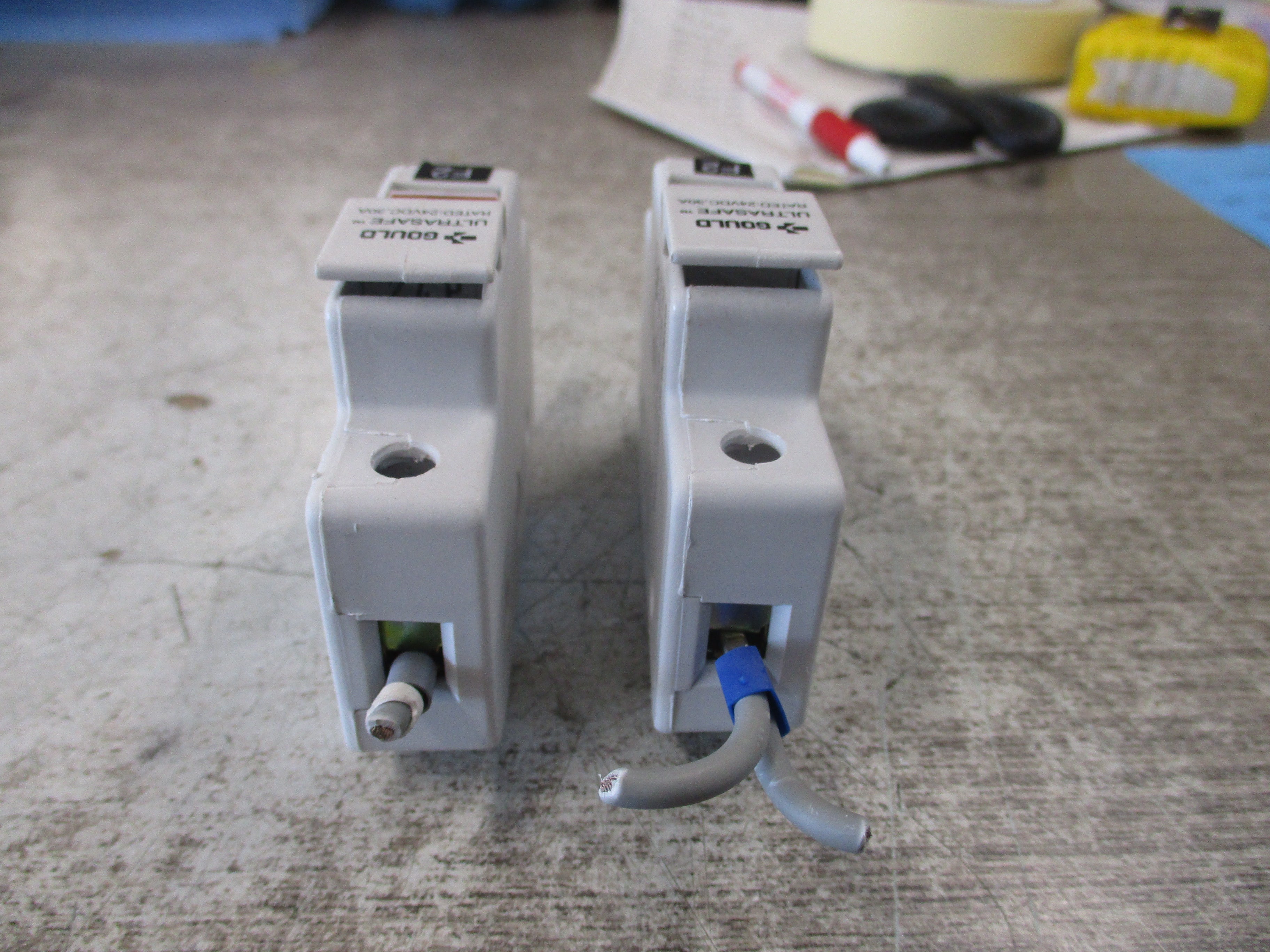 Gould Ultrasafe Fuseholder USM1I-DC24P 30A 24VDC 1P *Lot of 2* Used