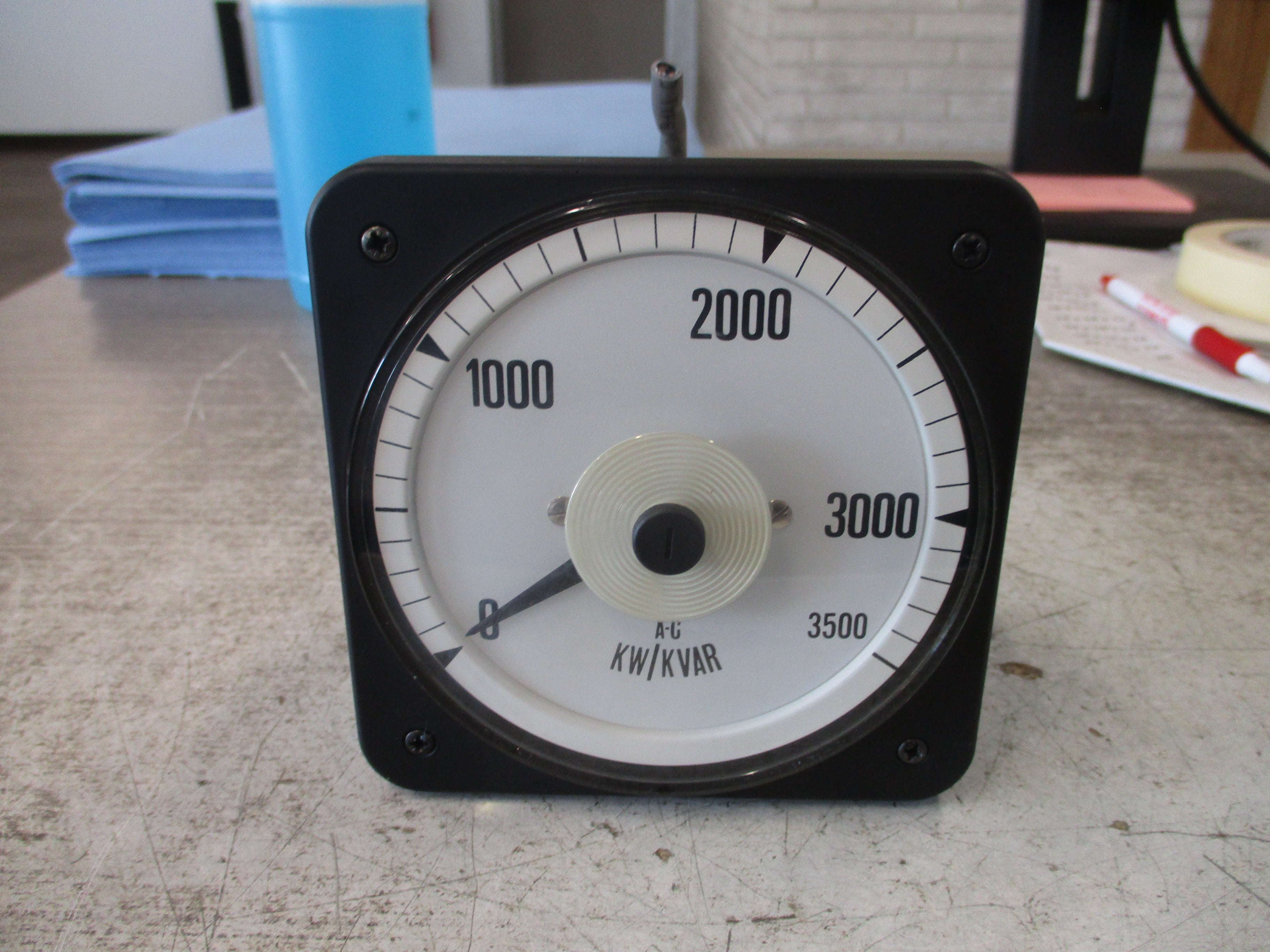 Crompton AC KW/KVAR Meter 077-05AA-****-SN Range: 0-3500 KW/KVAR Used