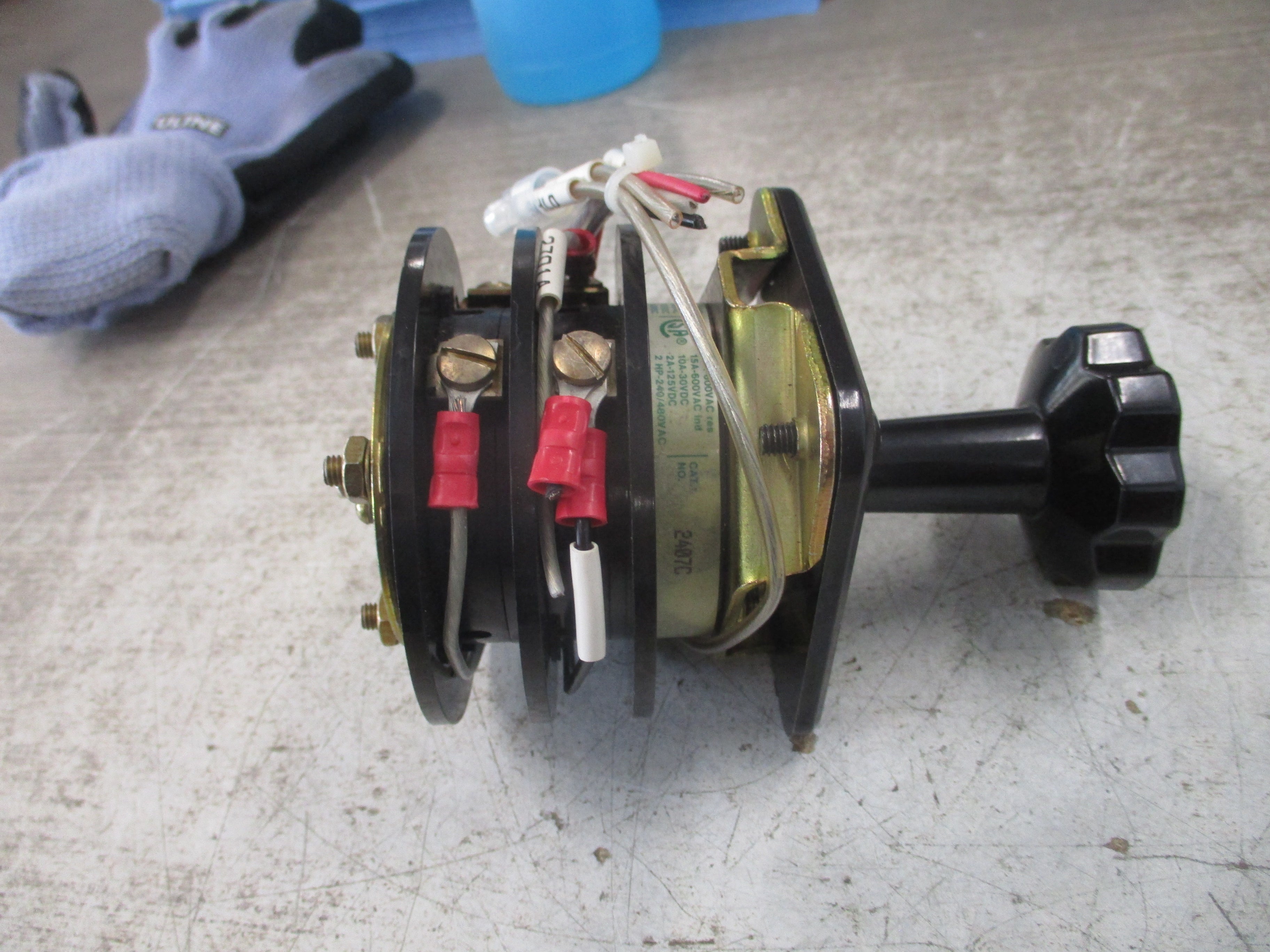 Electroswitch Series 24 Watt Var Select Rotary Switch 2407C Used