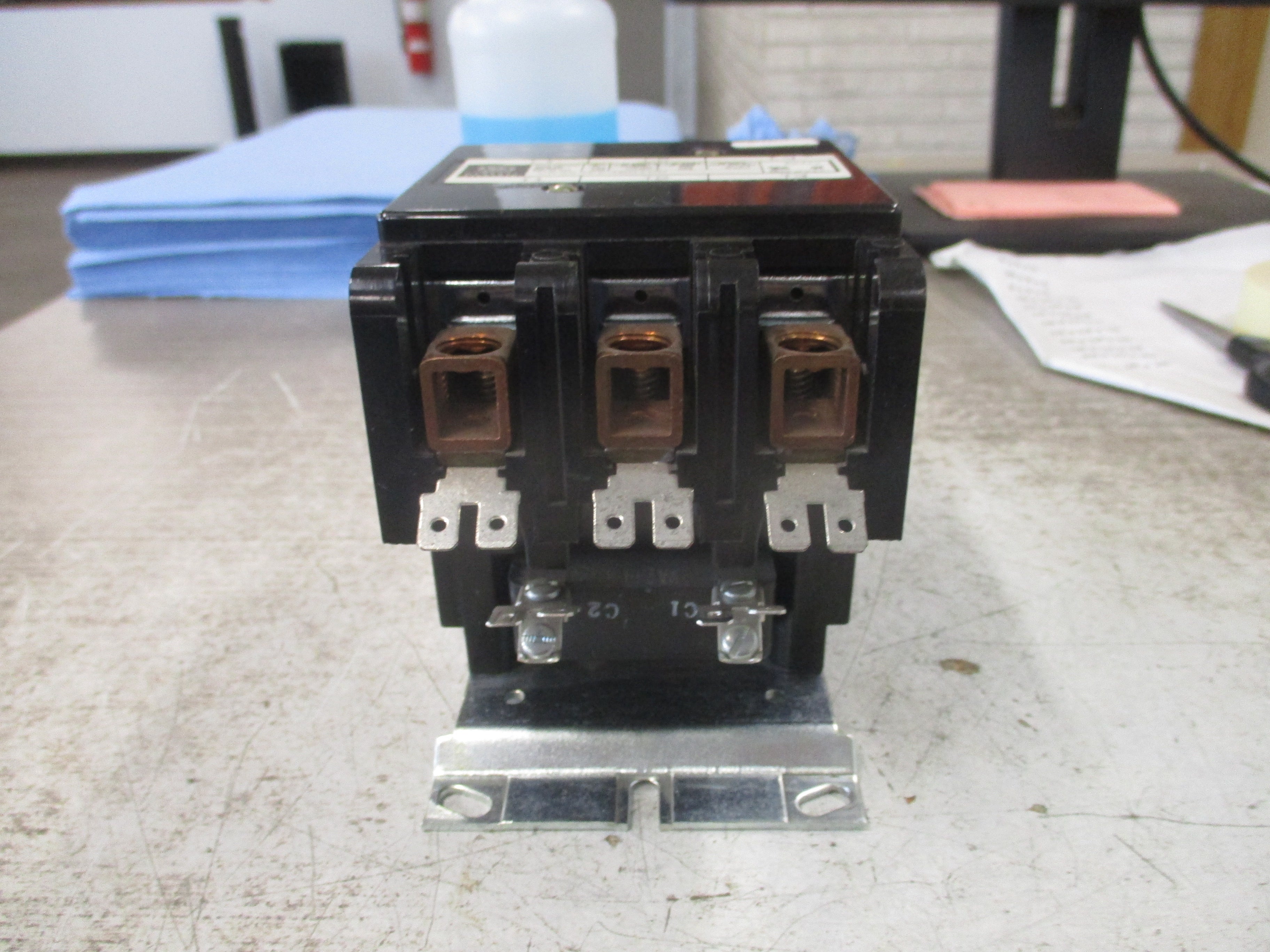 GE Contactor CR353EE3BA1AD 115-120V Coil 50A 600V 3P *Missing (4) Lugs* Used