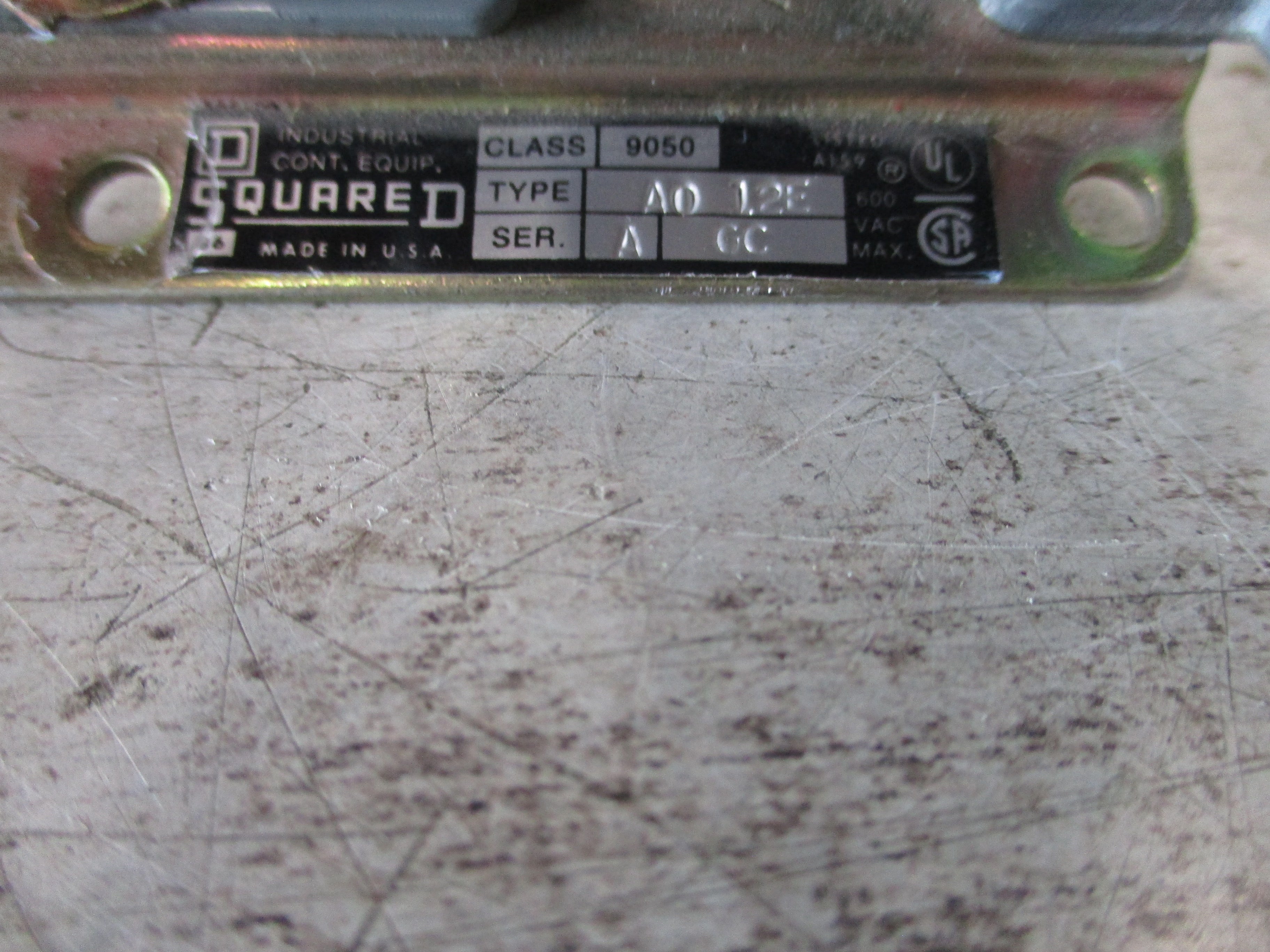 Square D Pneumatic Timing Relay 9050 AO 12E Ser. A 120V Coil Used