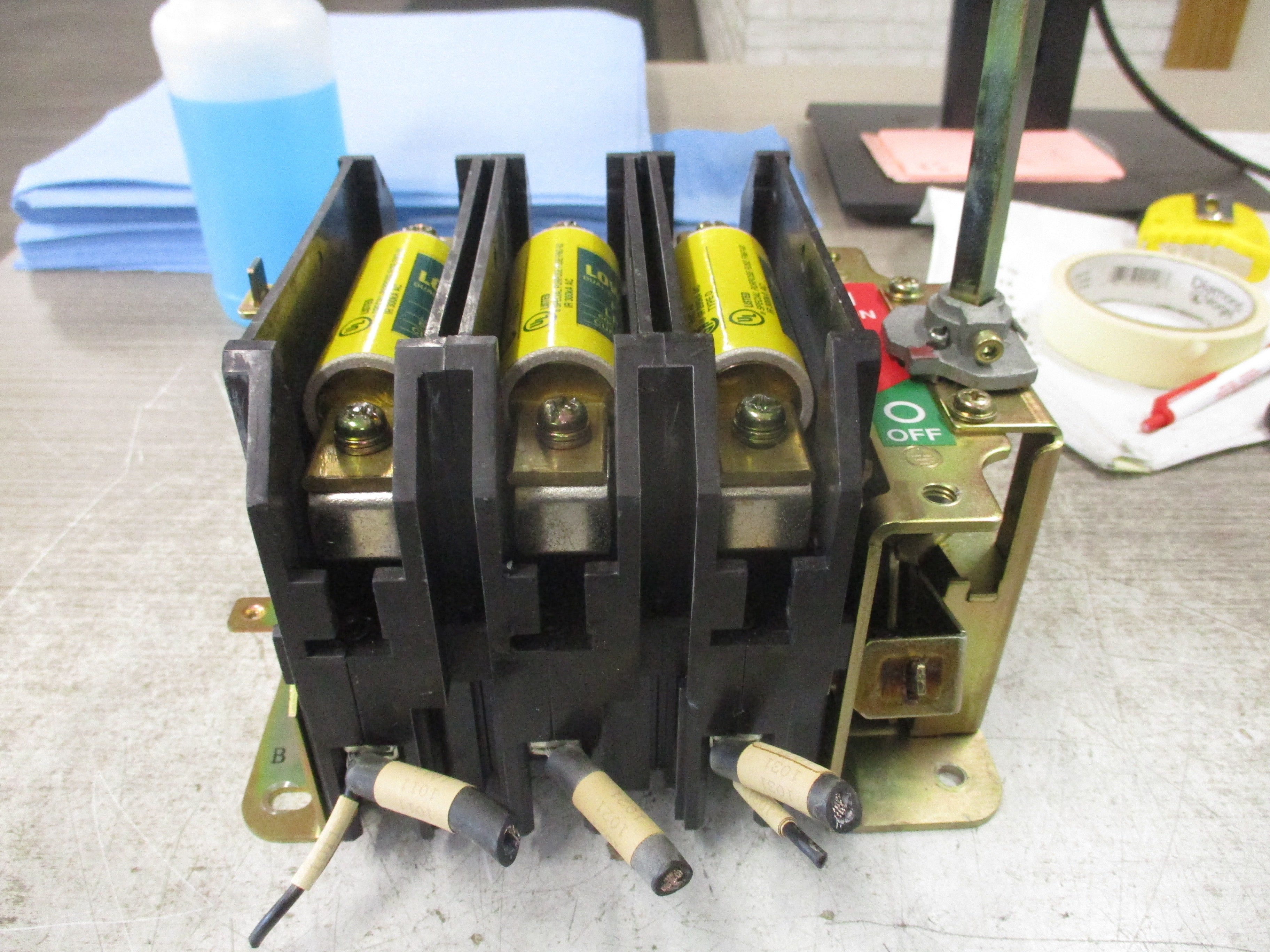 Allen-Bradley Fusible Disconnect Switch 194R-NJ100P3 Ser. B 100A 600V 3Ph Used.
