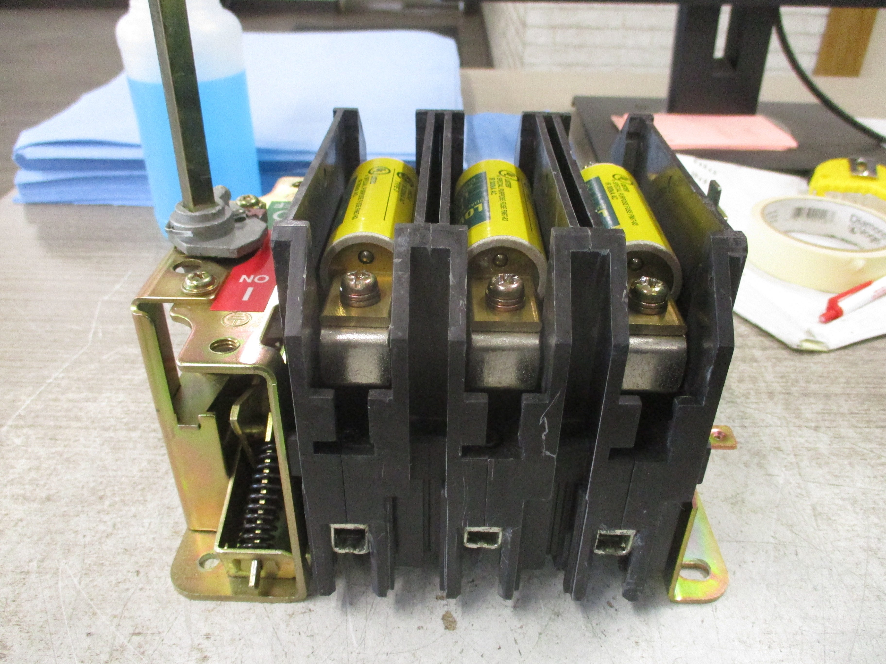 Allen-Bradley Fusible Disconnect Switch 194R-NJ100P3 Ser. B 100A 600V 3Ph Used.