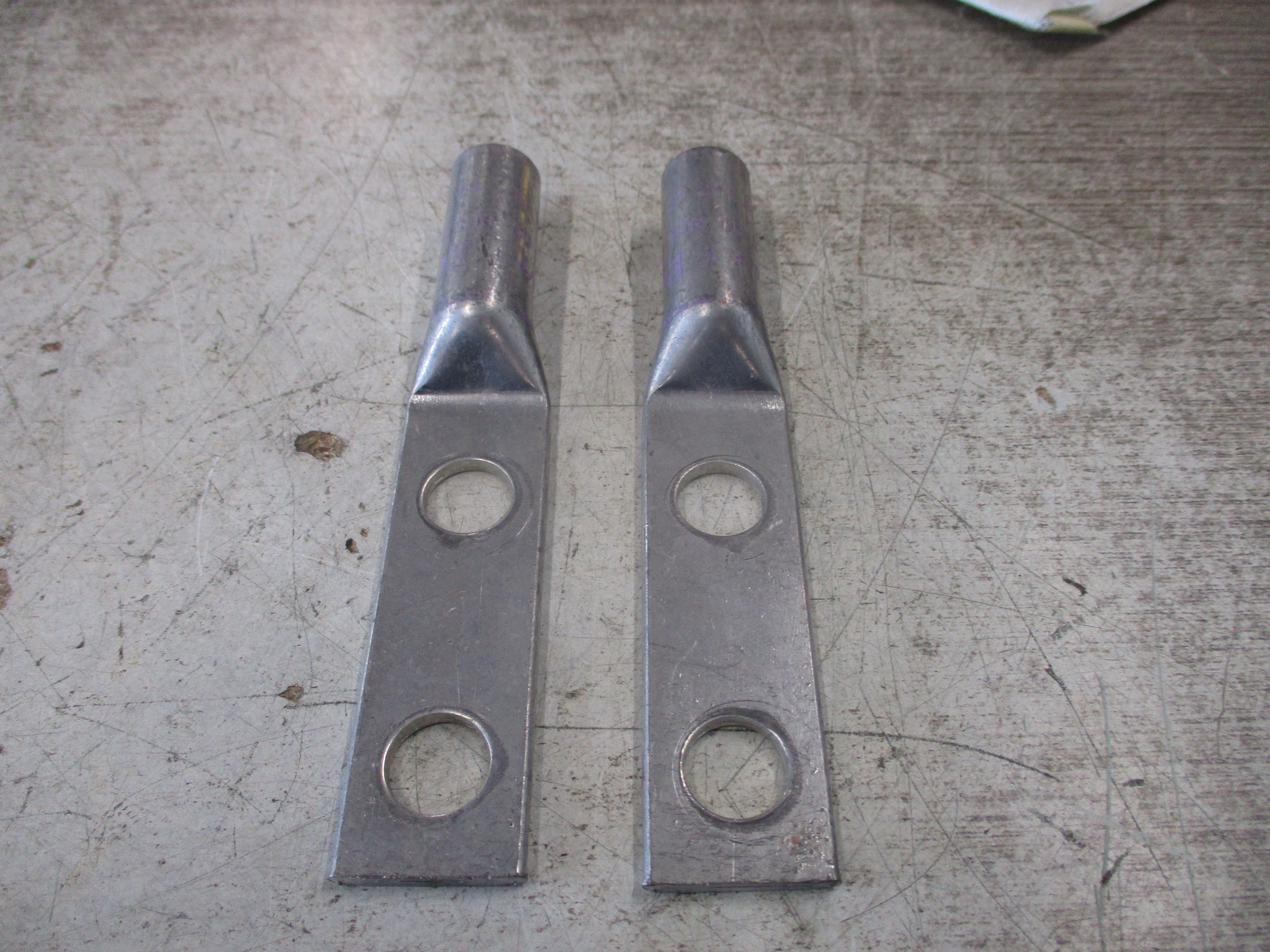 Burndy Crimp Lug 54 243 15 4/0 STR *No Box* *Lot of 2* New Surplus