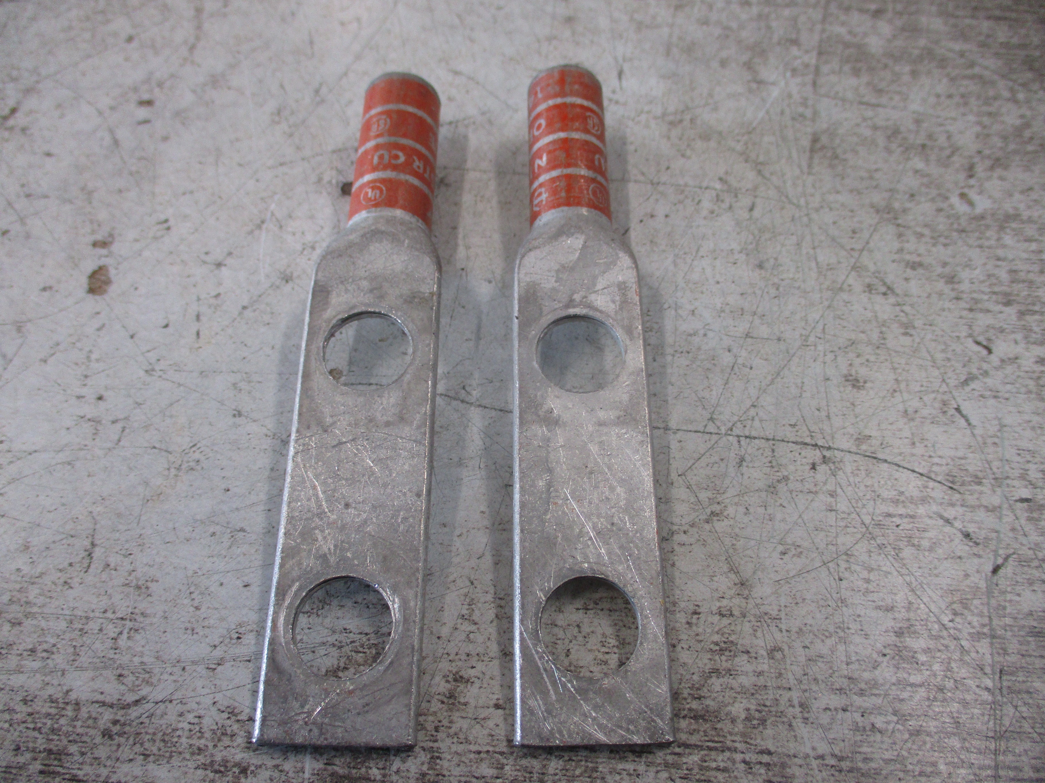 Burndy Crimp Lug YA27-2N 3/0 STR AWG 2-Hole *No Box* *Lot of 2* New Surplus