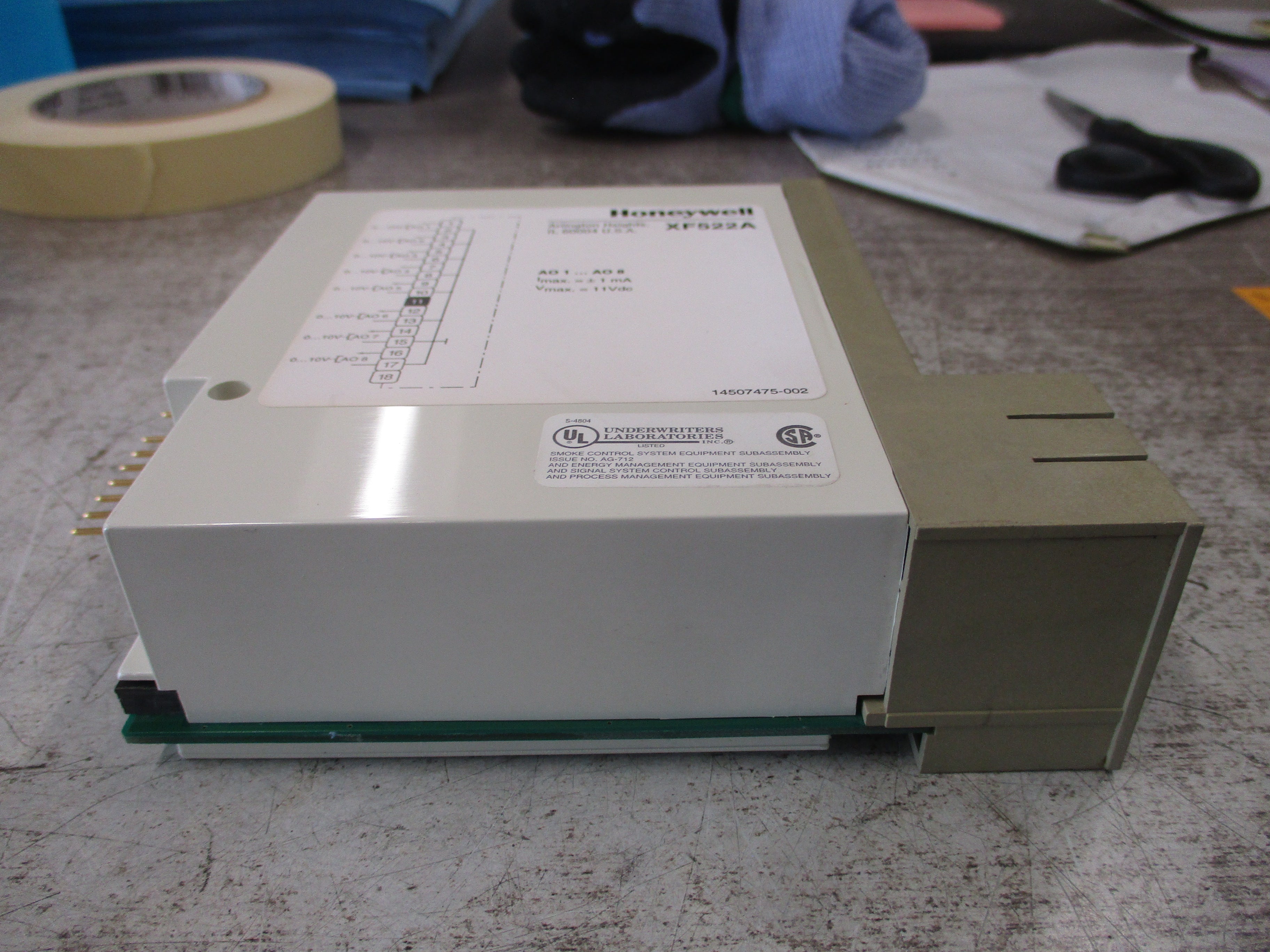 Honeywell Analog Output Module XF522A Used