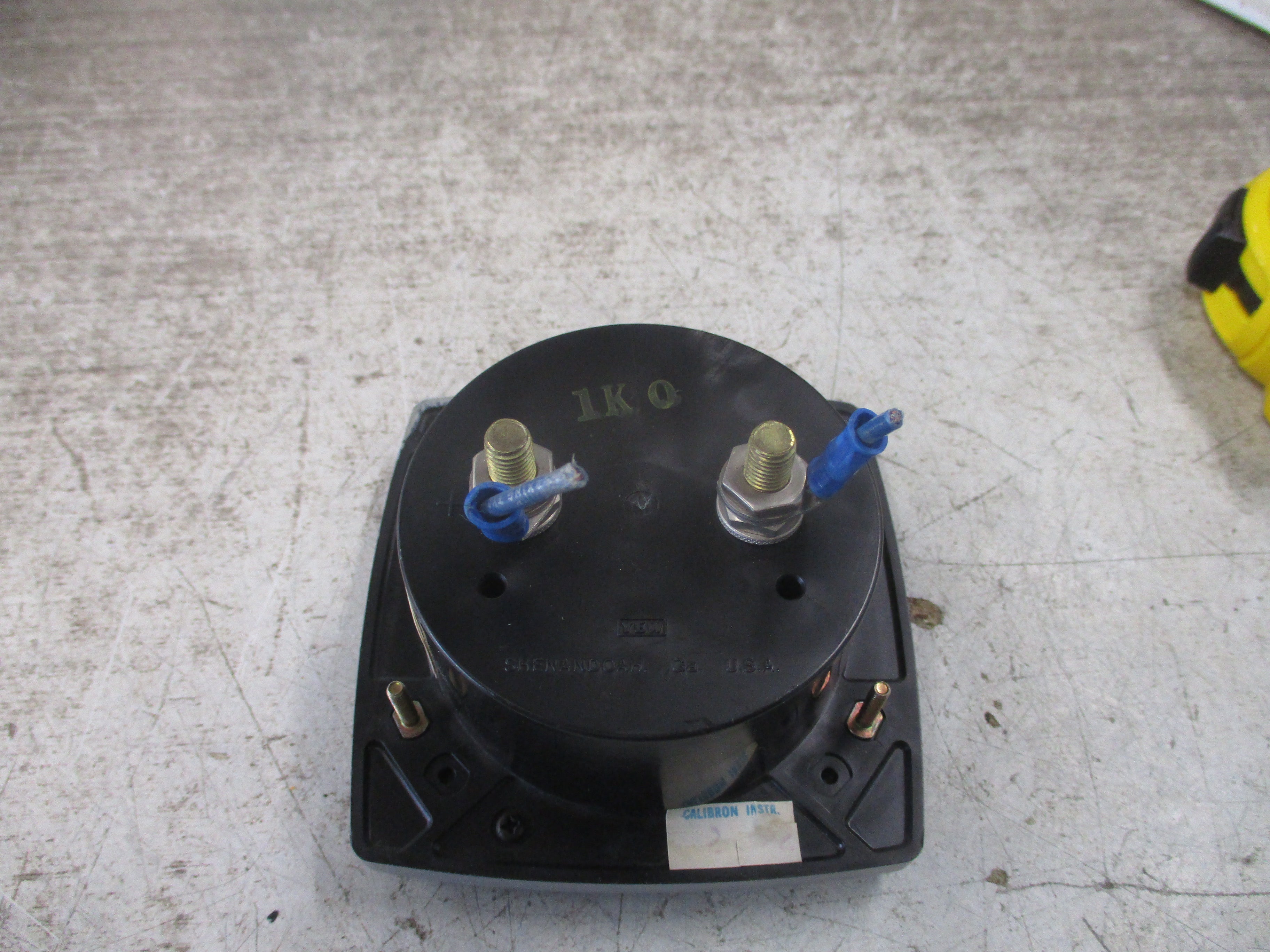 Calibron Instruments DC Ammeter 250-300LJLJ Range: 0-3A Used