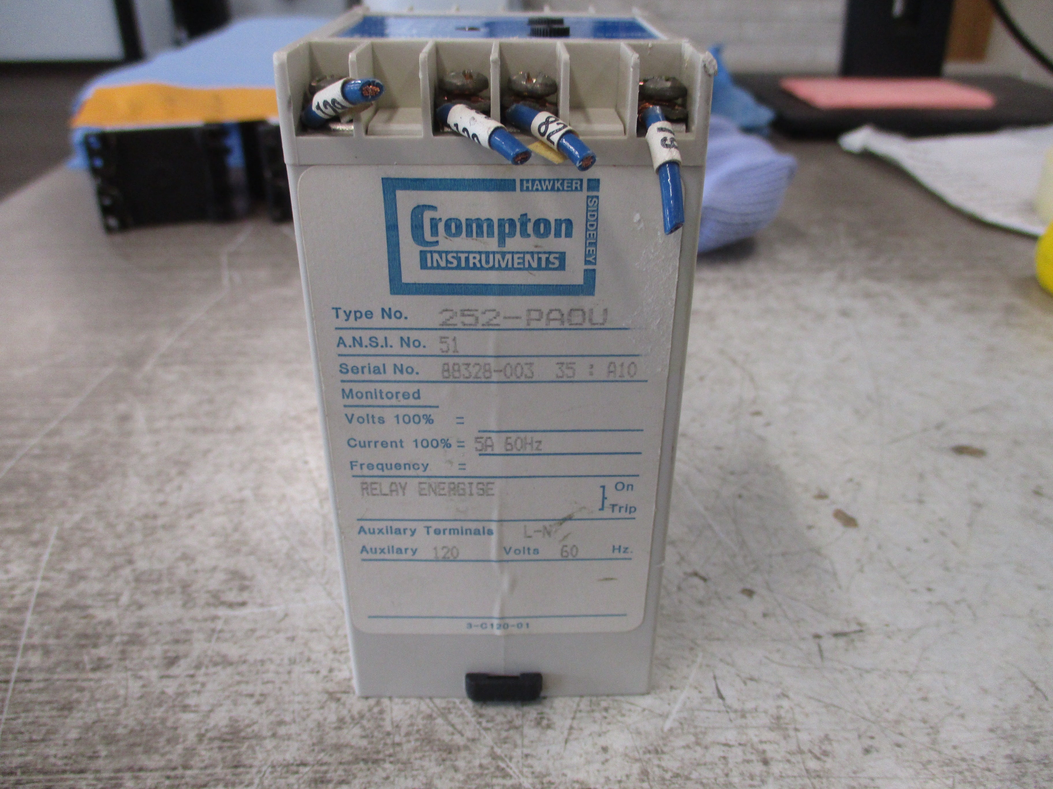Crompton Protector Relay 252-PAOU-LSBX Used